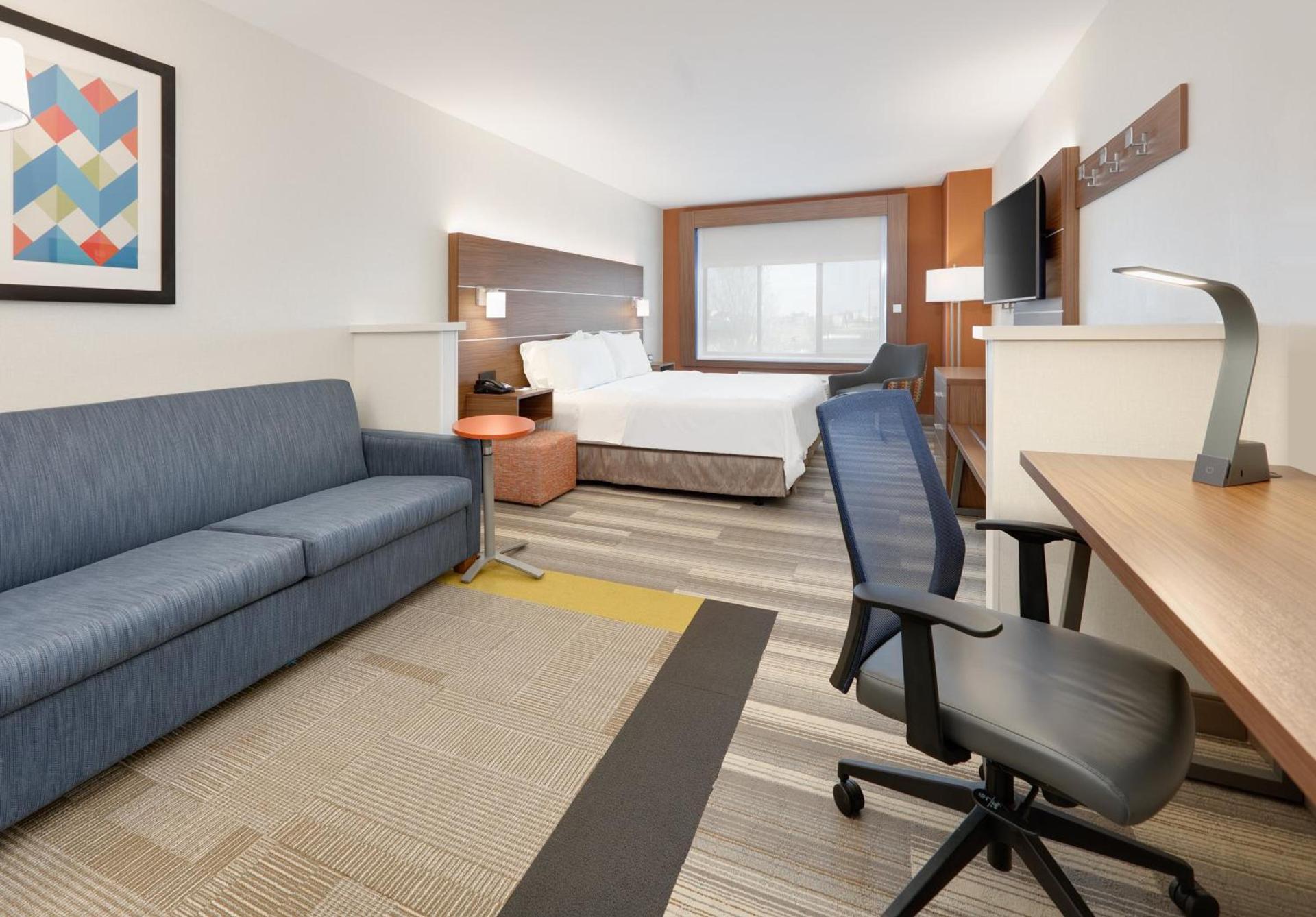 Holiday Inn Express & Suites Mitchell by IHG photo 42