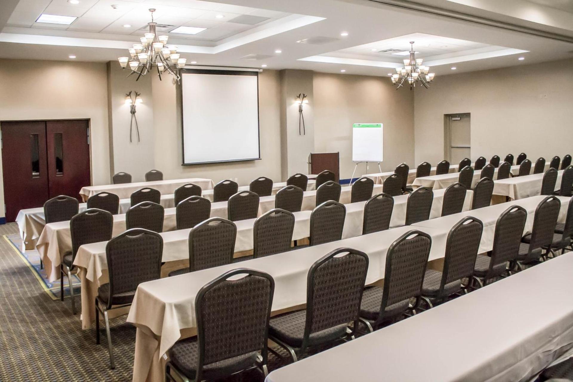 Holiday Inn Express & Suites - Albany Airport - Wolf Road by IHG photo 15