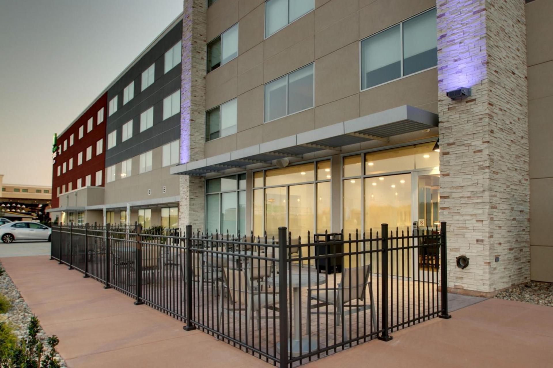 Holiday Inn Express & Suites - Mount Vernon by IHG photo 18