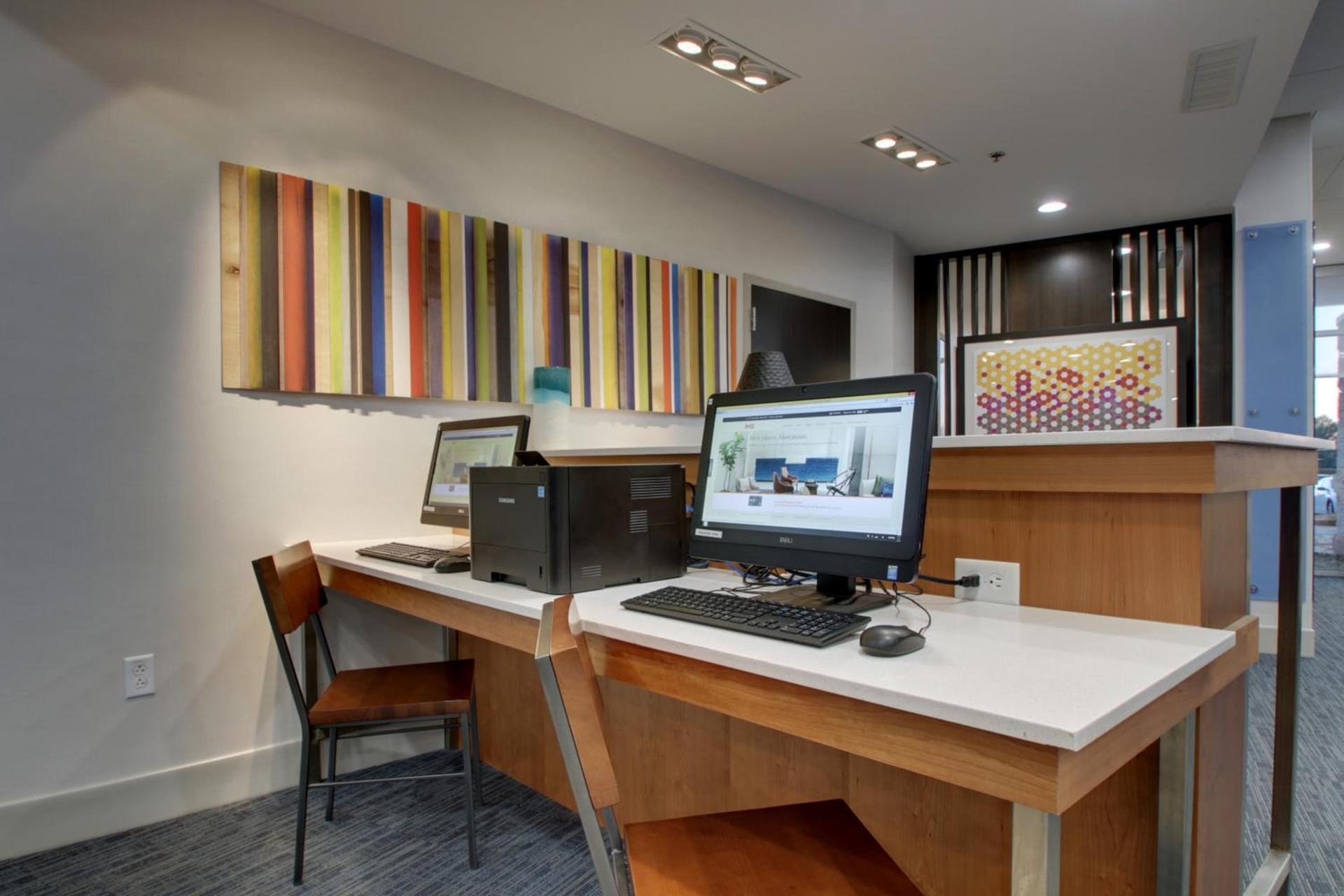 Holiday Inn Express & Suites - Mount Vernon by IHG photo 30