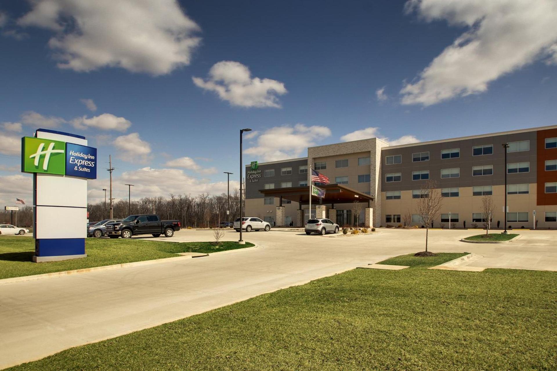 Holiday Inn Express & Suites - Mount Vernon by IHG photo 33