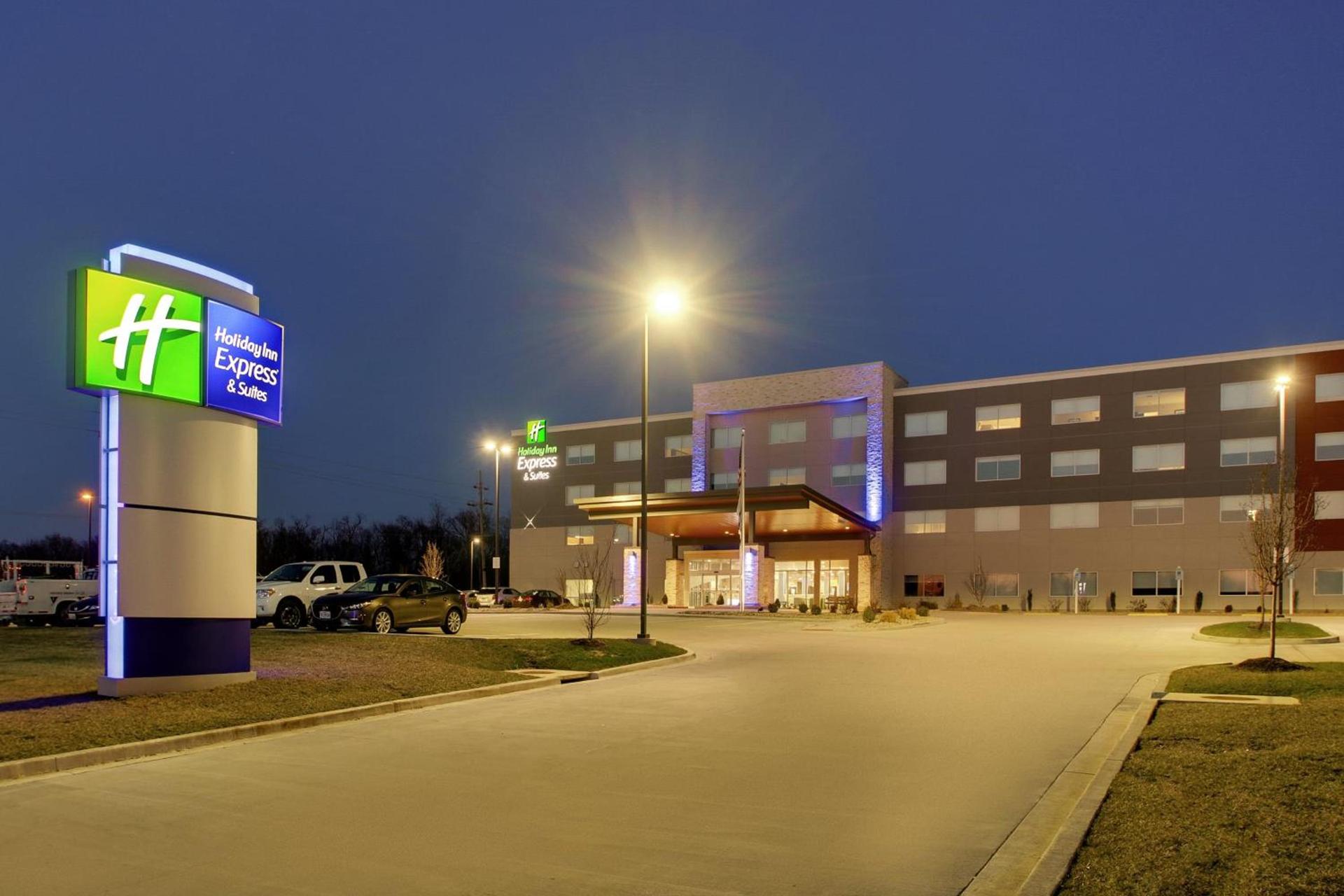 Holiday Inn Express & Suites - Mount Vernon by IHG photo 14