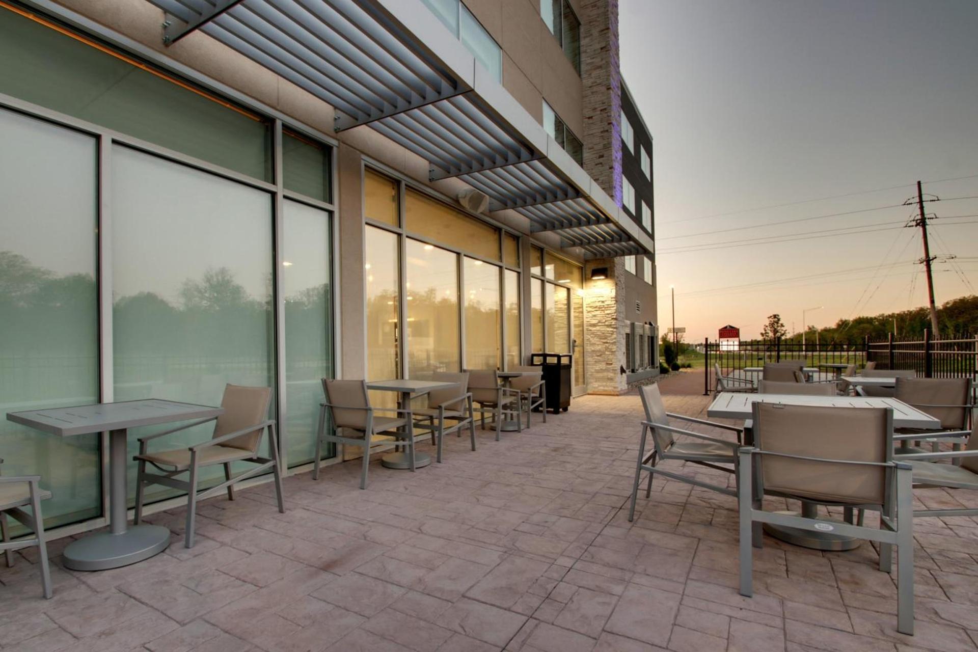 Holiday Inn Express & Suites - Mount Vernon by IHG photo 20