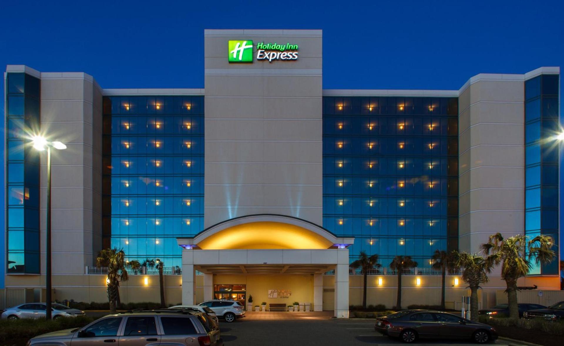 Holiday Inn Express & Suites VA Beach Oceanfront by IHG photo 12