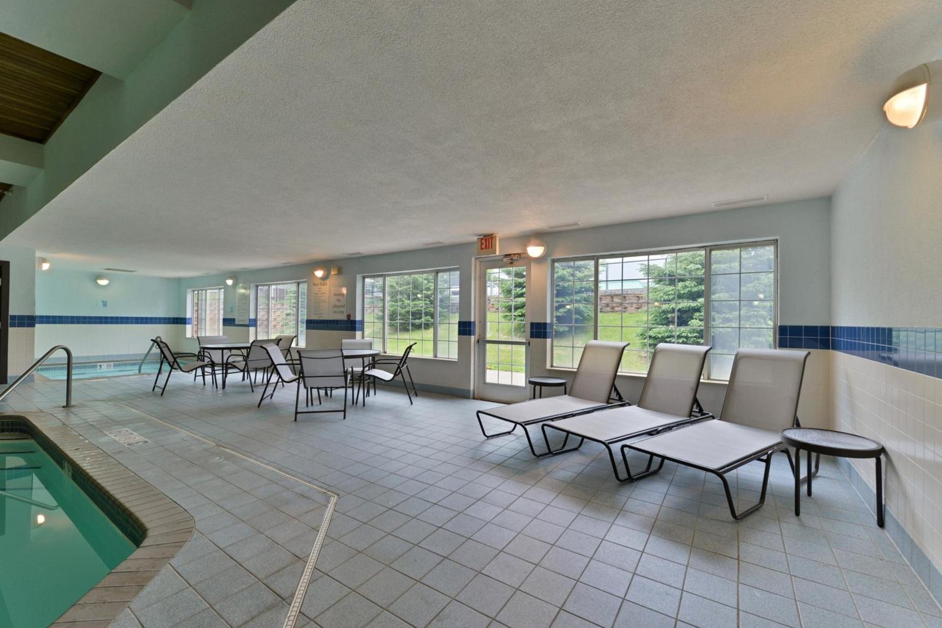 Holiday Inn Express St. Paul South - Inver Grove Heights by IHG photo 16