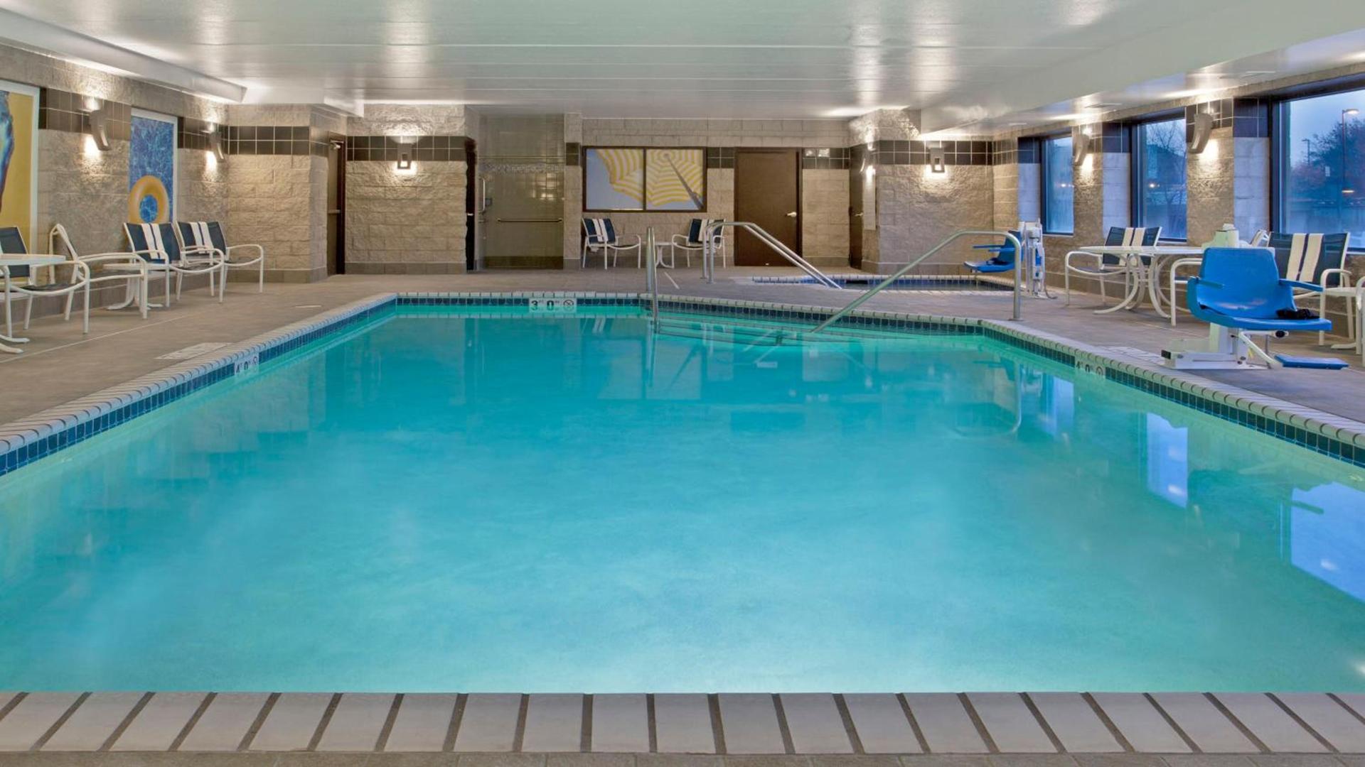 Holiday Inn Express Hotel & Suites Minneapolis - Minnetonka by IHG photo 25
