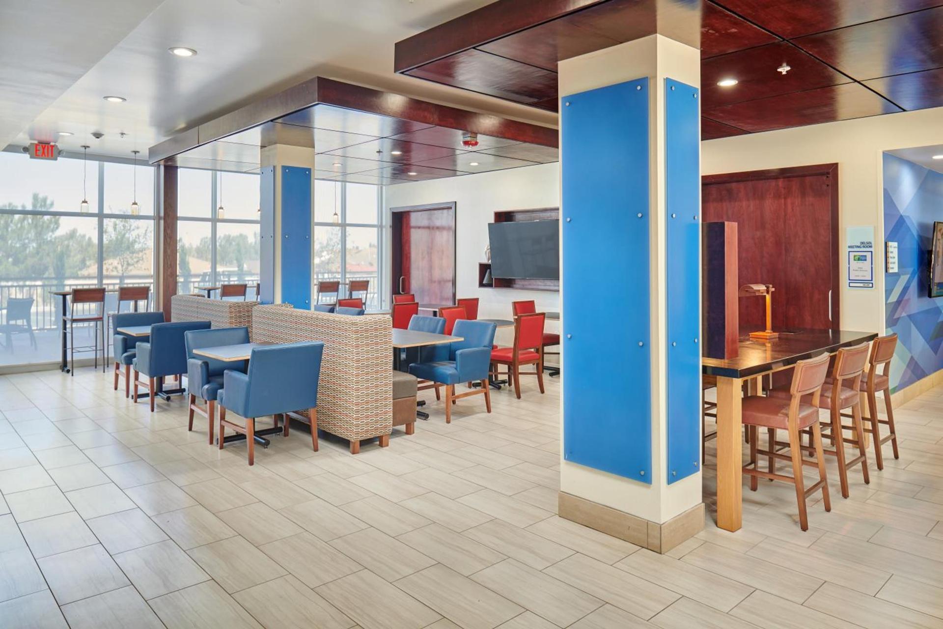Holiday Inn Express & Suites El Paso - Sunland Park Area by IHG photo 17