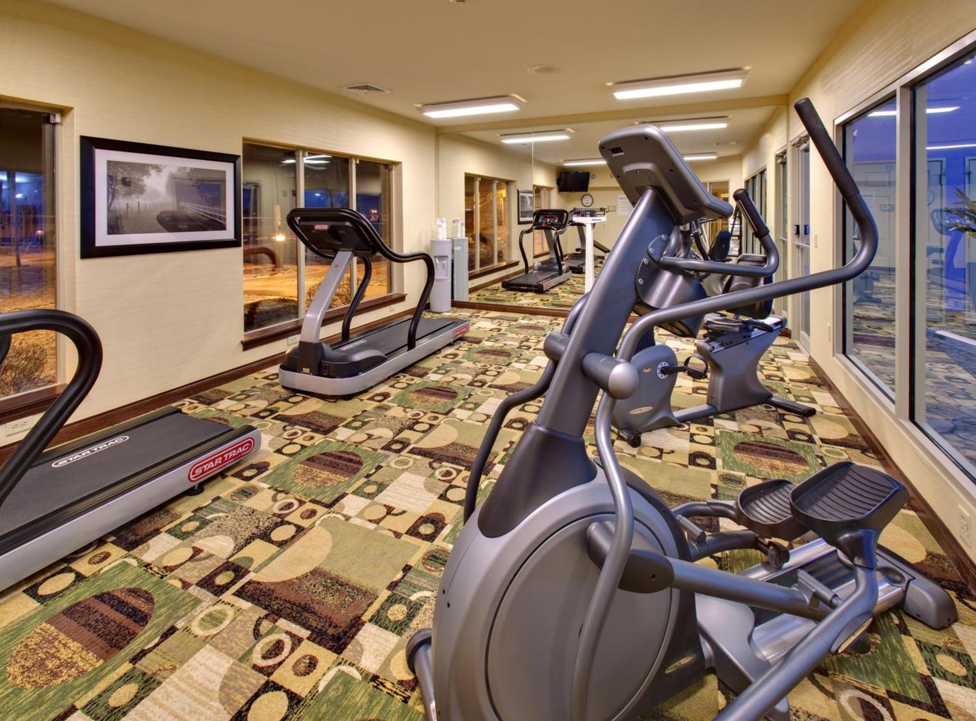 Holiday Inn Express Hotel & Suites Pleasant Prairie-Kenosha by IHG photo 6