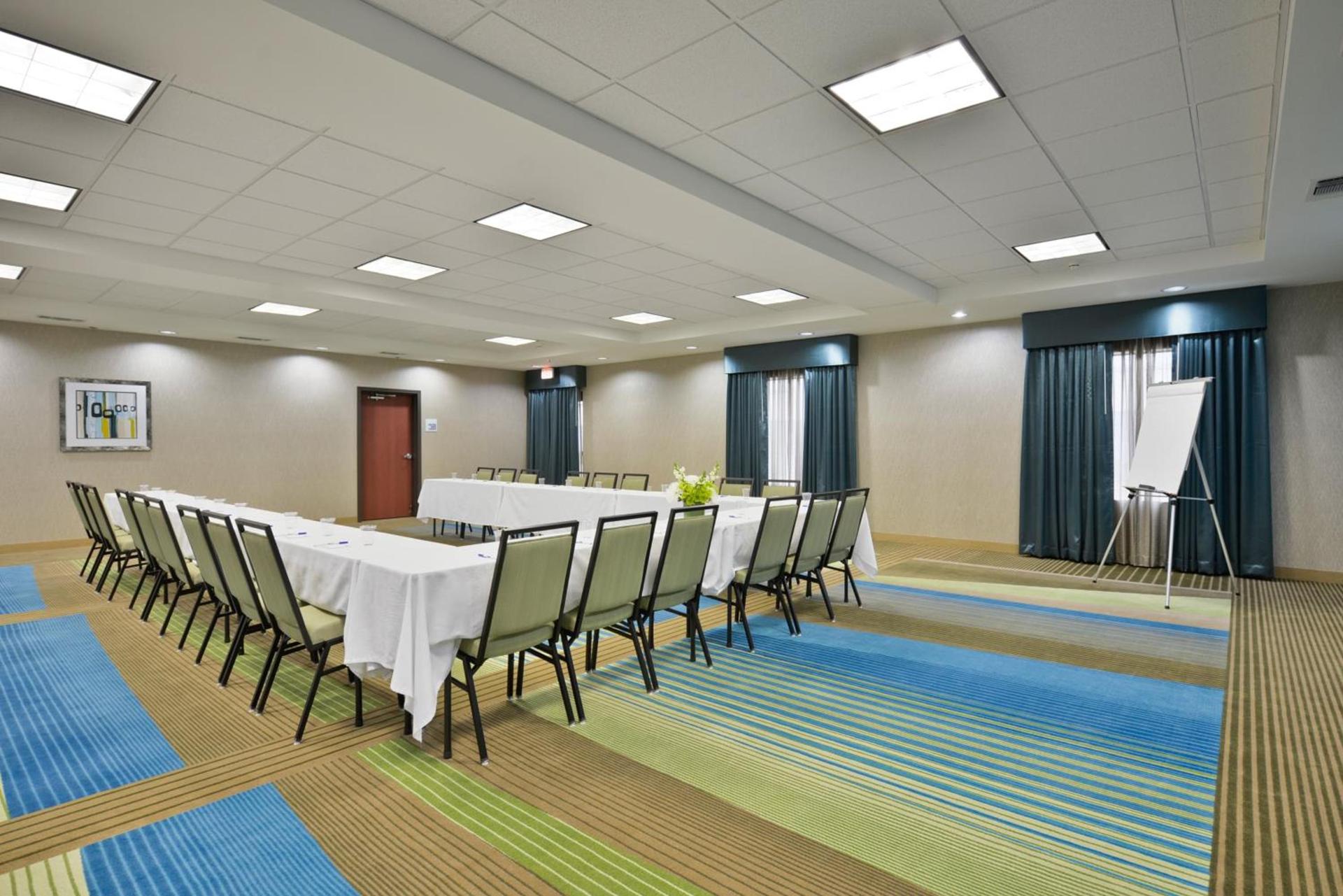 Holiday Inn Express & Suites Forrest City by IHG photo 25