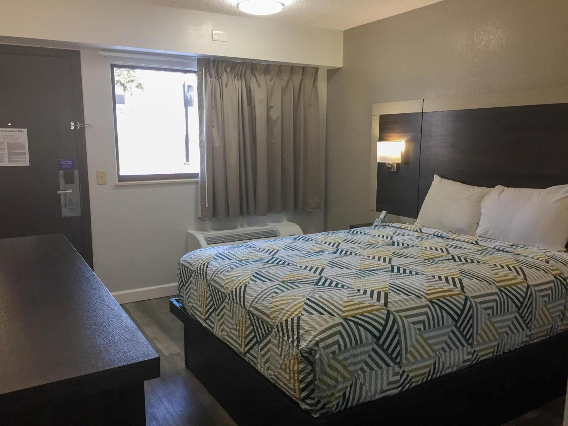 Motel 6-Burnsville, MN photo 17