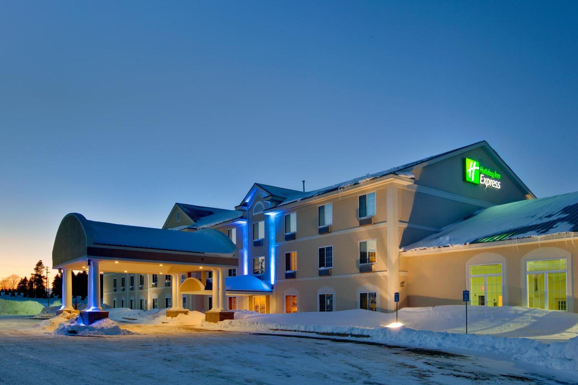 Holiday Inn Express Hotel & Suites Cadillac by IHG photo 27