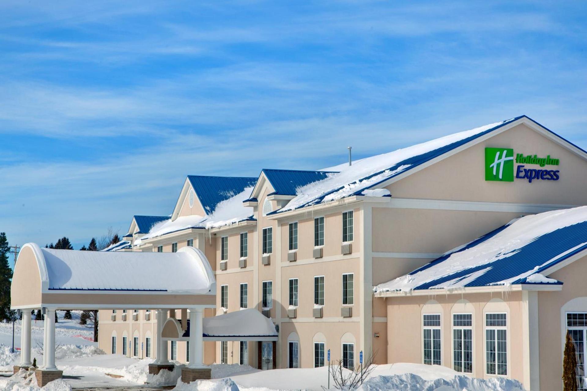 Holiday Inn Express Hotel & Suites Cadillac by IHG photo 28