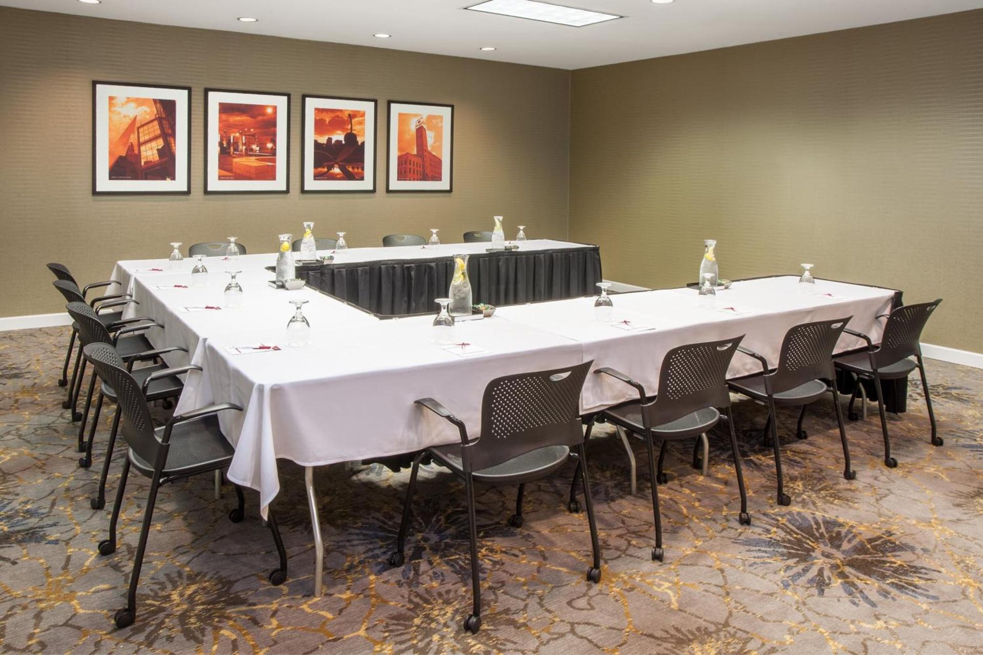 Crowne Plaza Suites MSP Airport - Mall of America by IHG photo 14