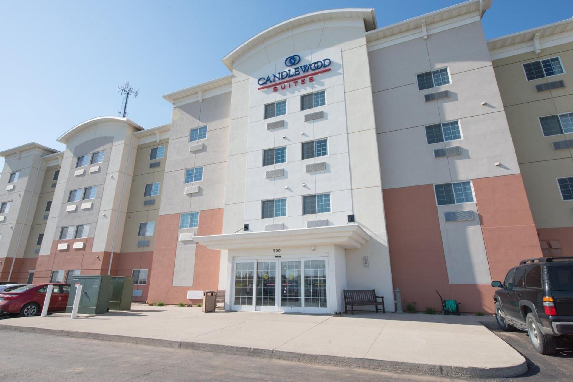 Candlewood Suites Minot by IHG photo 2