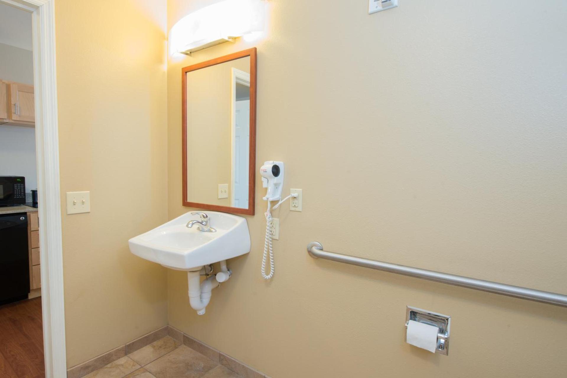 Candlewood Suites Minot by IHG photo 10