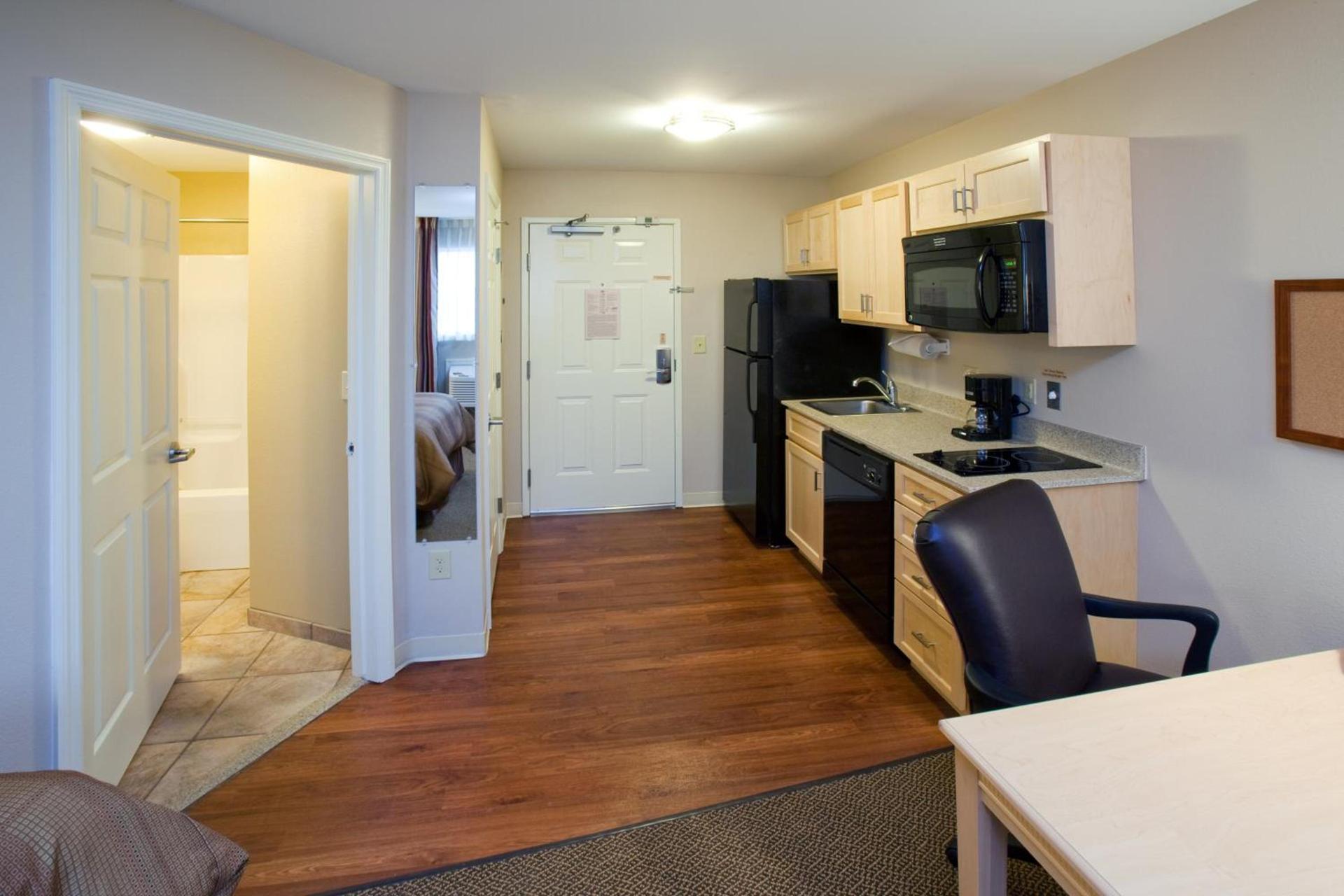 Candlewood Suites Minot by IHG photo 17