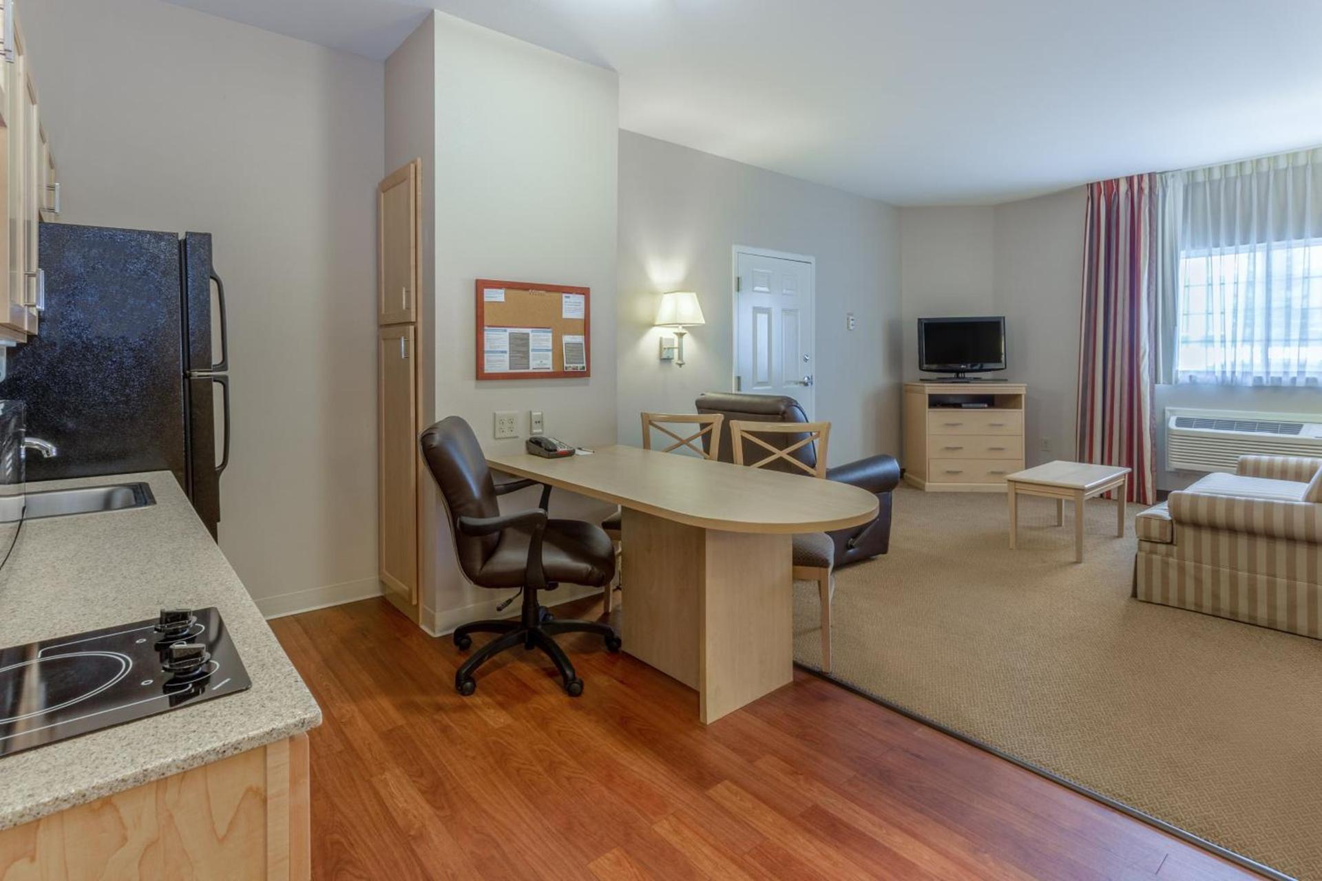 Candlewood Suites Minot by IHG photo 11