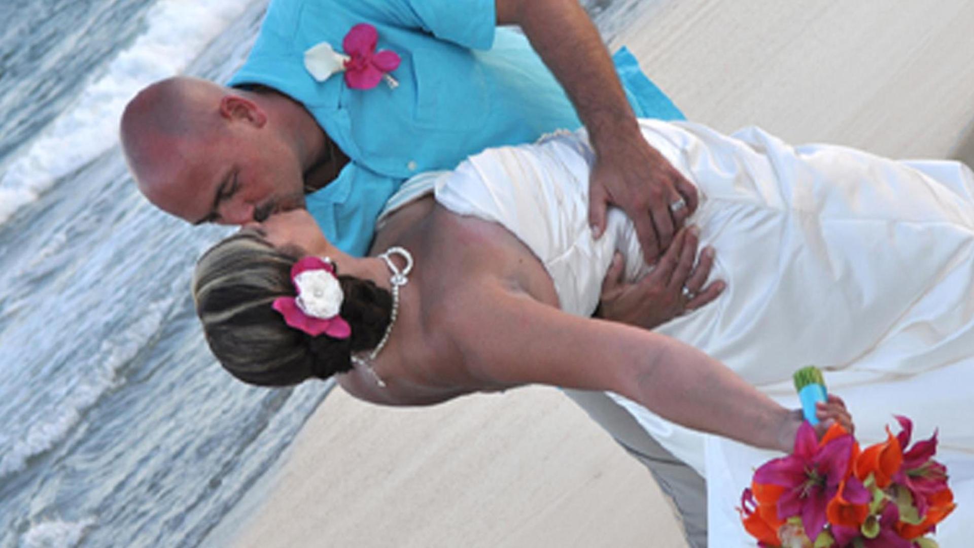 Holiday Inn Resort Oceanfront at Surfside Beach by IHG photo 2