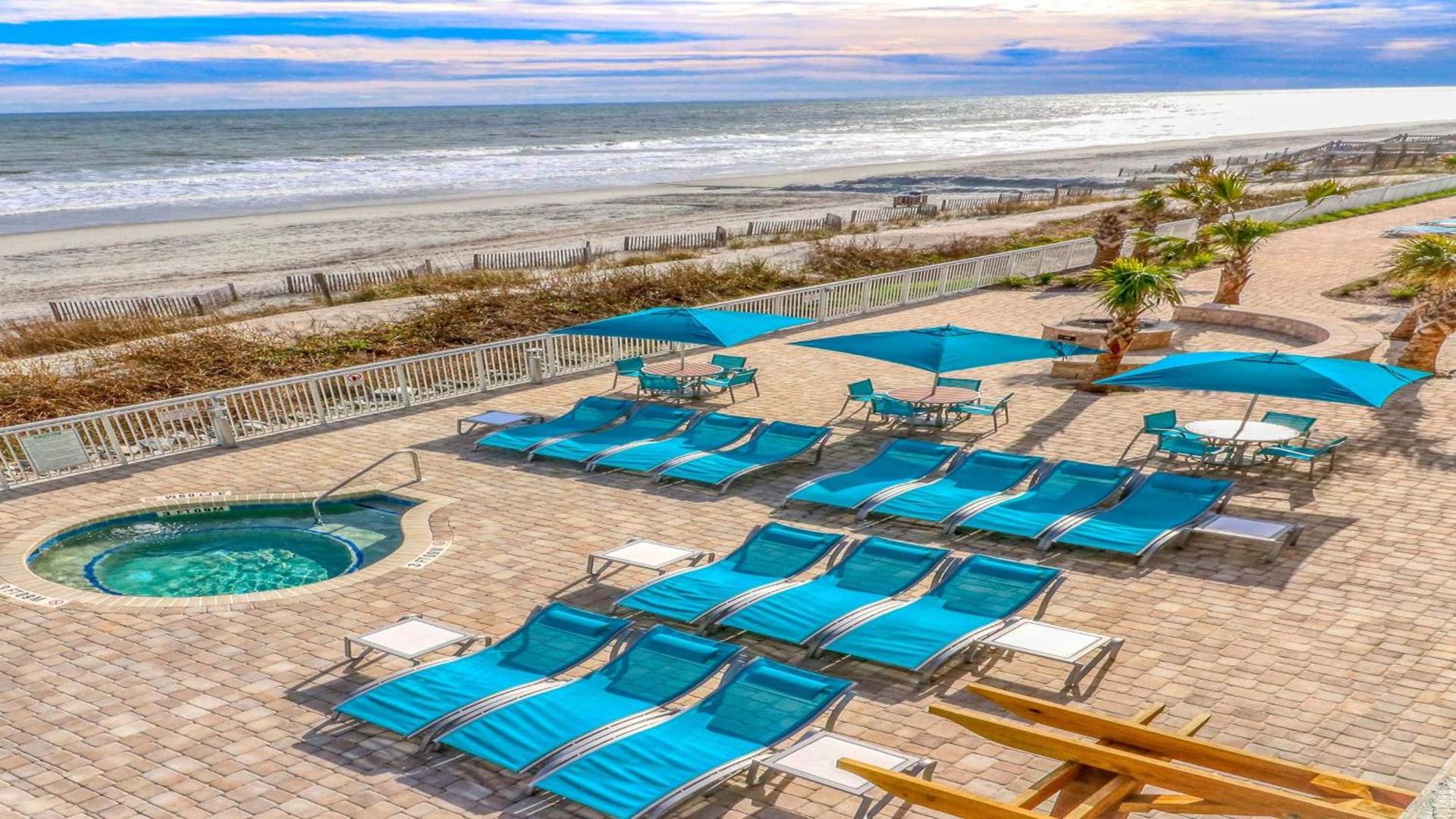 Holiday Inn Resort Oceanfront at Surfside Beach by IHG photo 25