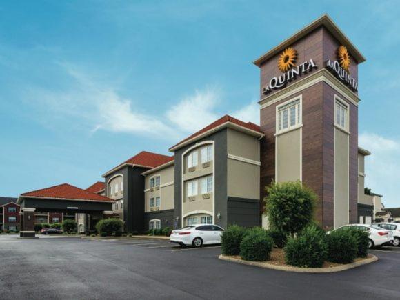 La Quinta by Wyndham Bowling Green photo 77