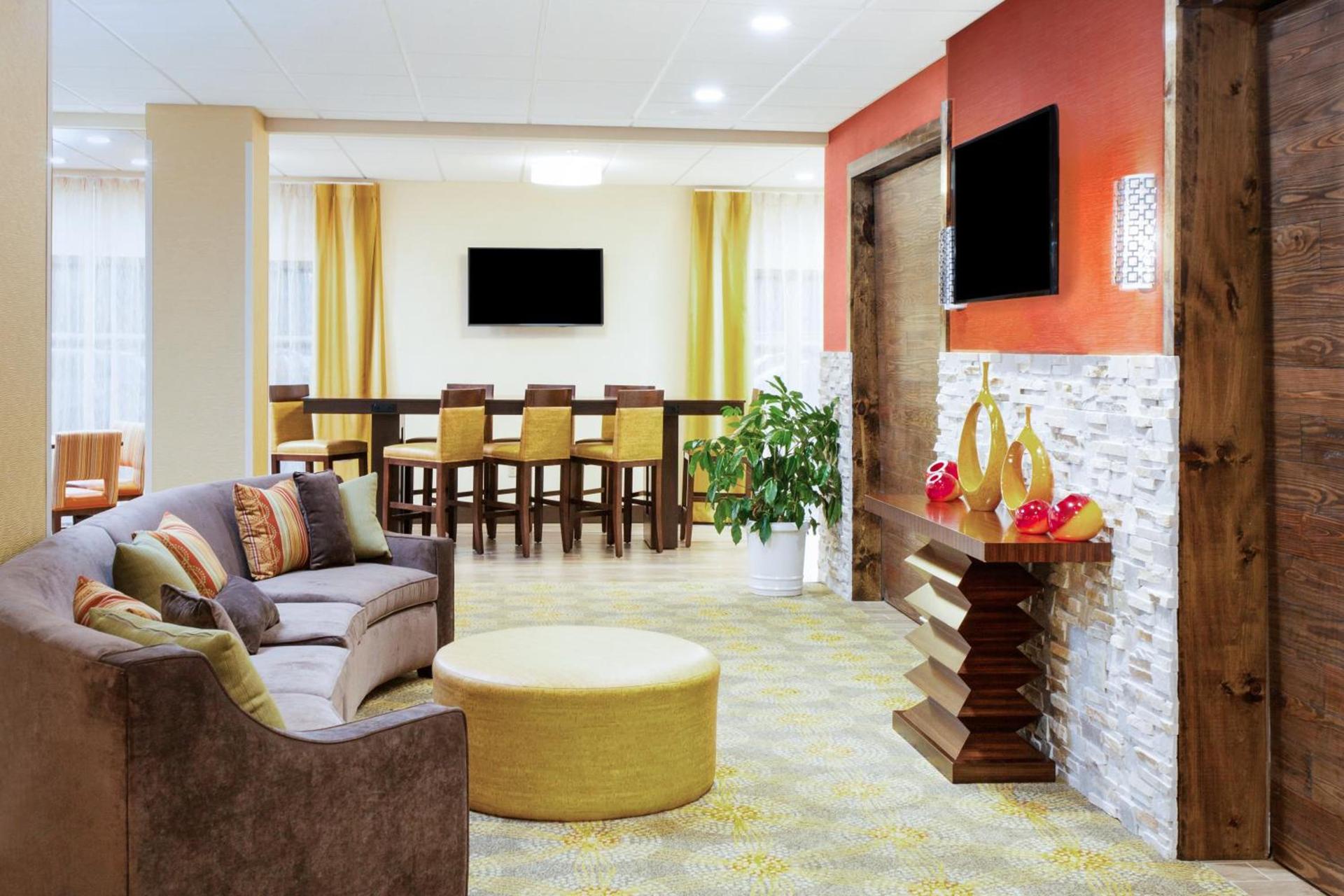 Holiday Inn Express & Suites Sandusky by IHG photo 10