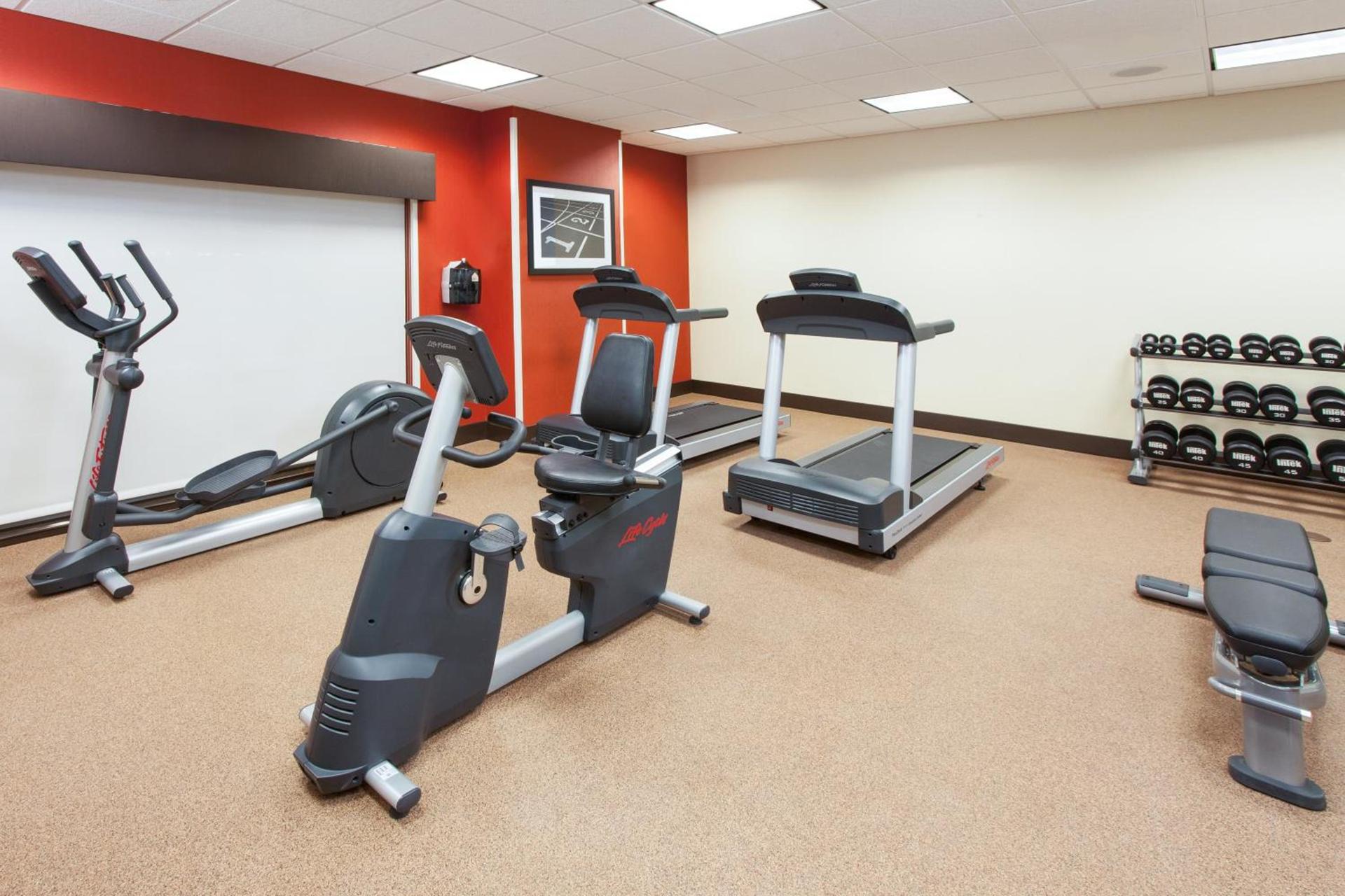 Holiday Inn Express & Suites Sandusky by IHG photo 8