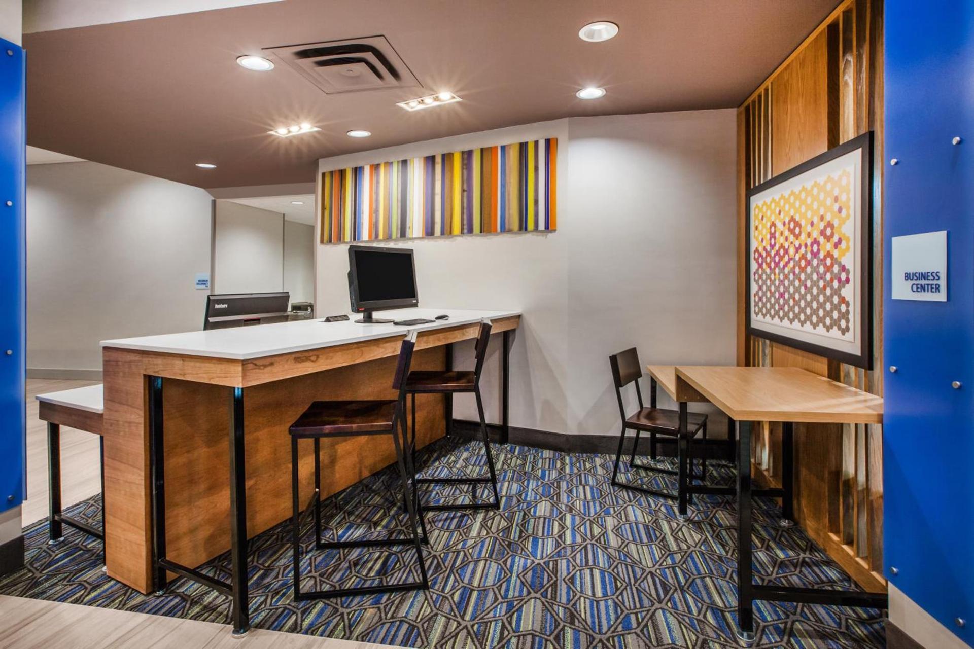 Holiday Inn Express Hotel & Suites Murray by IHG photo 9