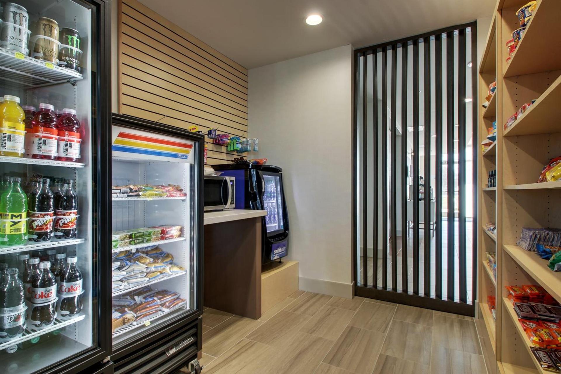 Holiday Inn Express & Suites - Mount Vernon by IHG photo 12