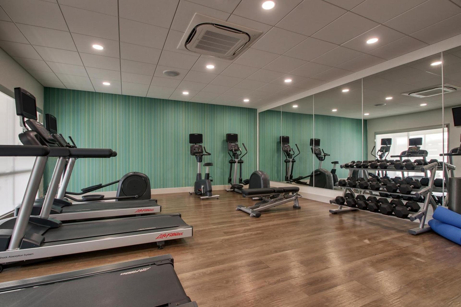 Holiday Inn Express & Suites - Mount Vernon by IHG photo 16