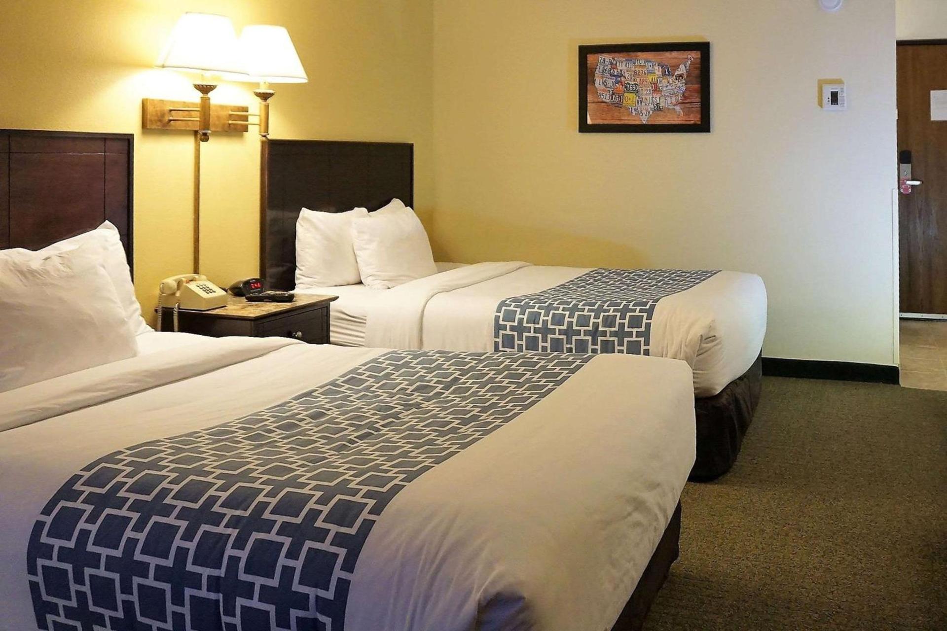 Econo Lodge Mayo Clinic Area photo 9