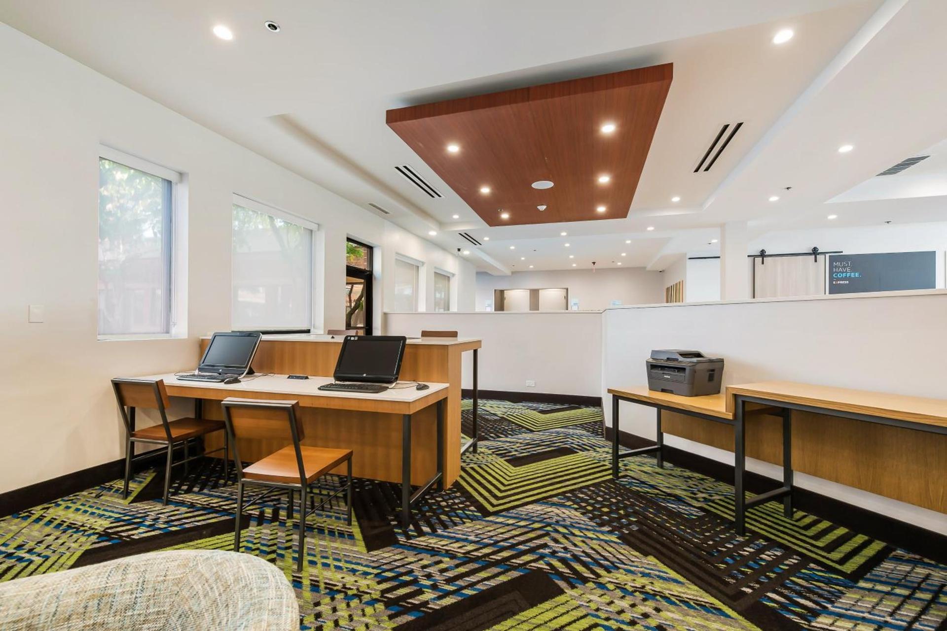 Holiday Inn Express Naperville by IHG photo 12
