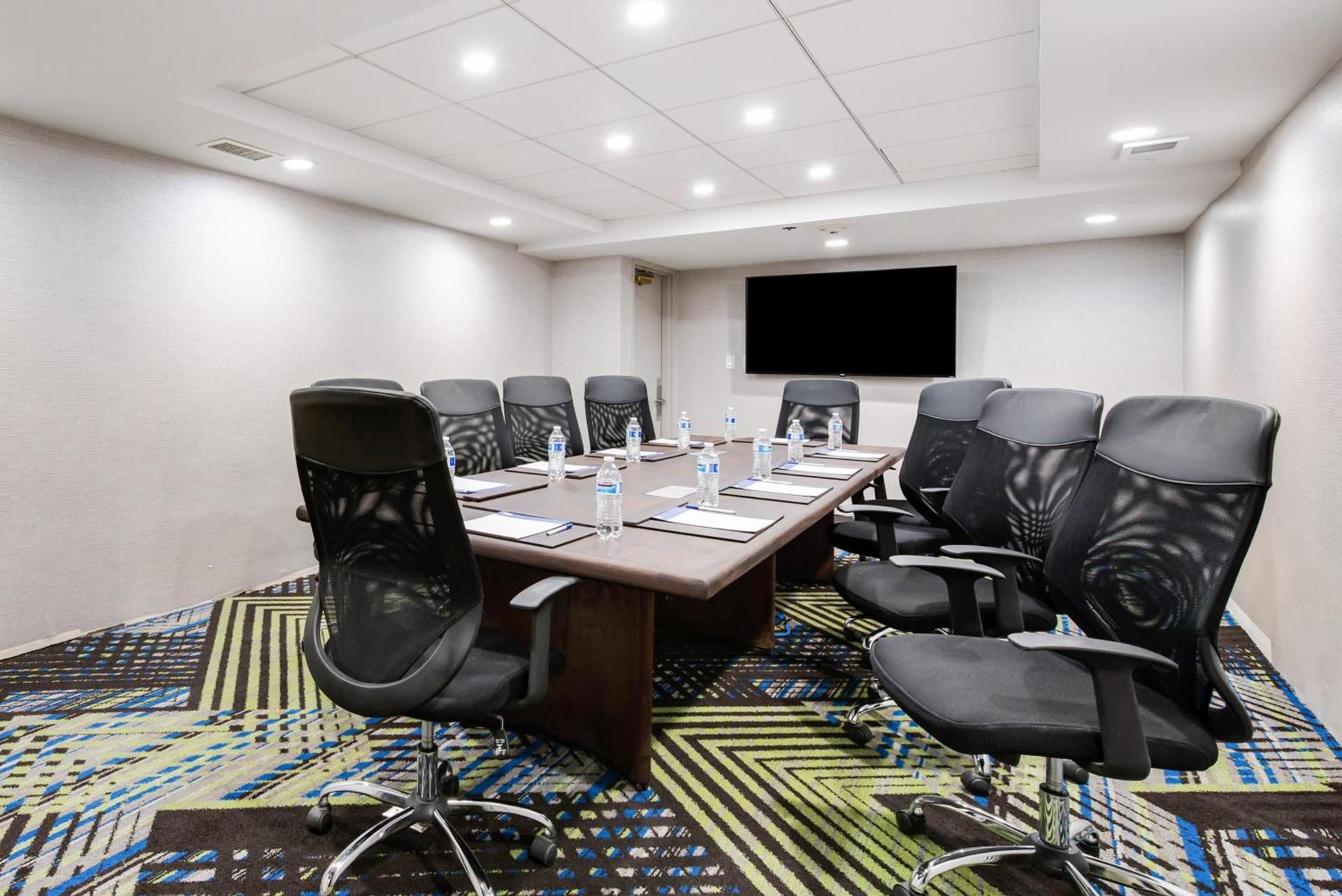 Holiday Inn Express Naperville by IHG photo 14