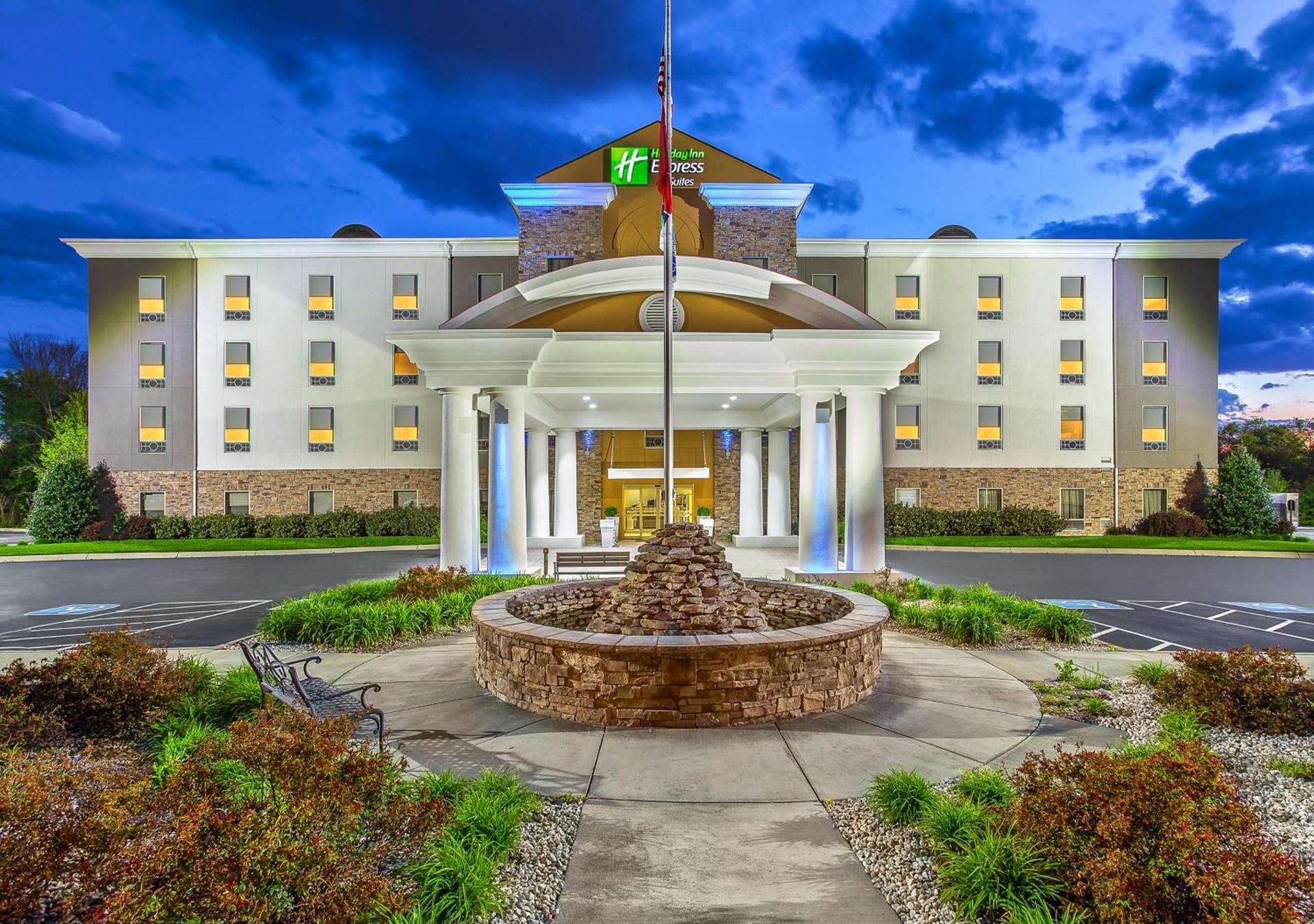 Holiday Inn Express & Suites Morristown by IHG — hotel in Morristown