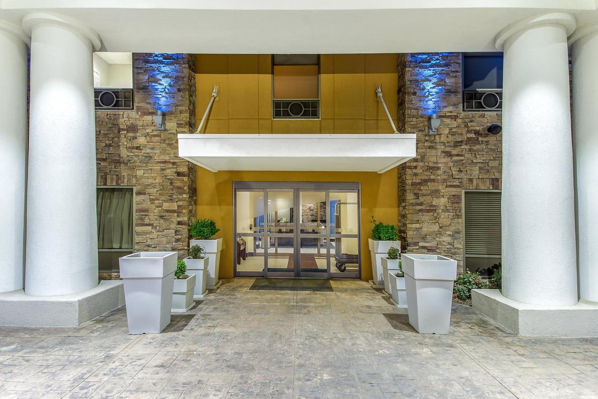 Holiday Inn Express & Suites Morristown by IHG photo 8