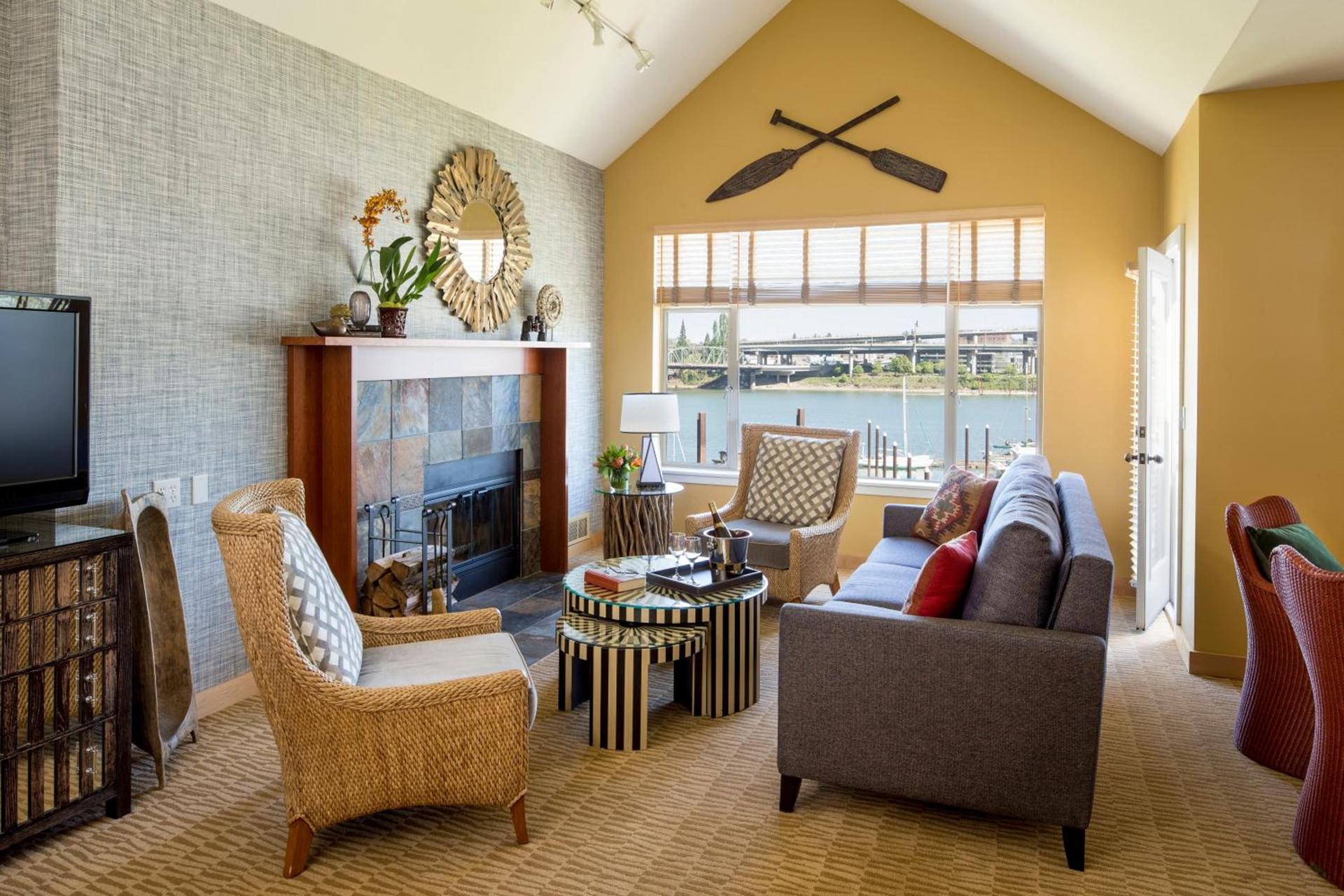 Kimpton Riverplace Hotel by IHG photo 47