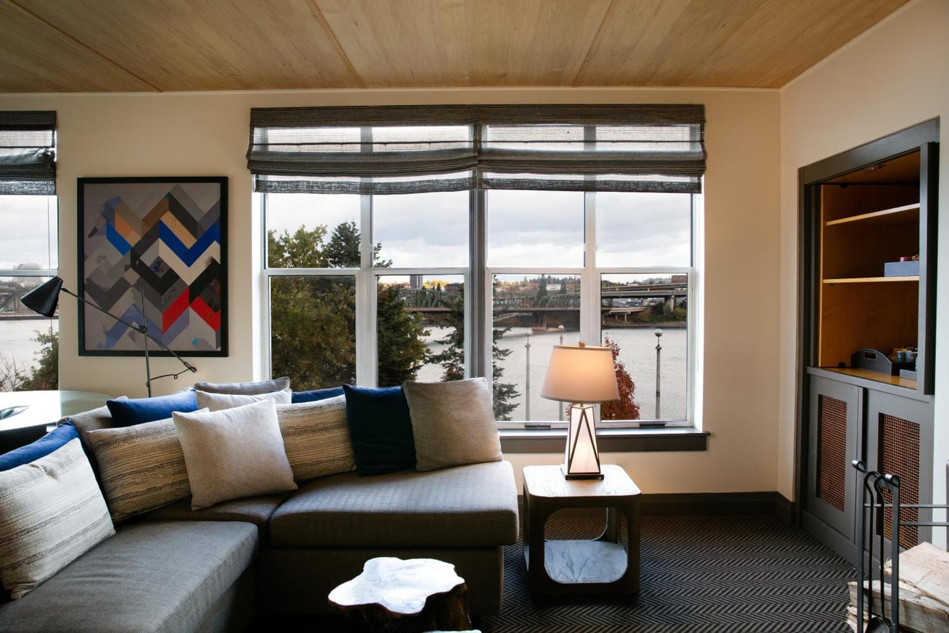 Kimpton Riverplace Hotel by IHG photo 51