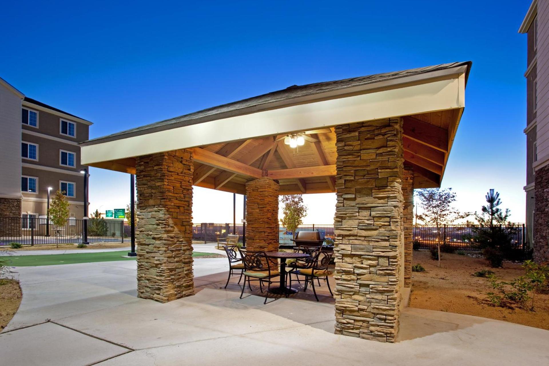 Staybridge Suites - Albuquerque Airport by IHG photo 17
