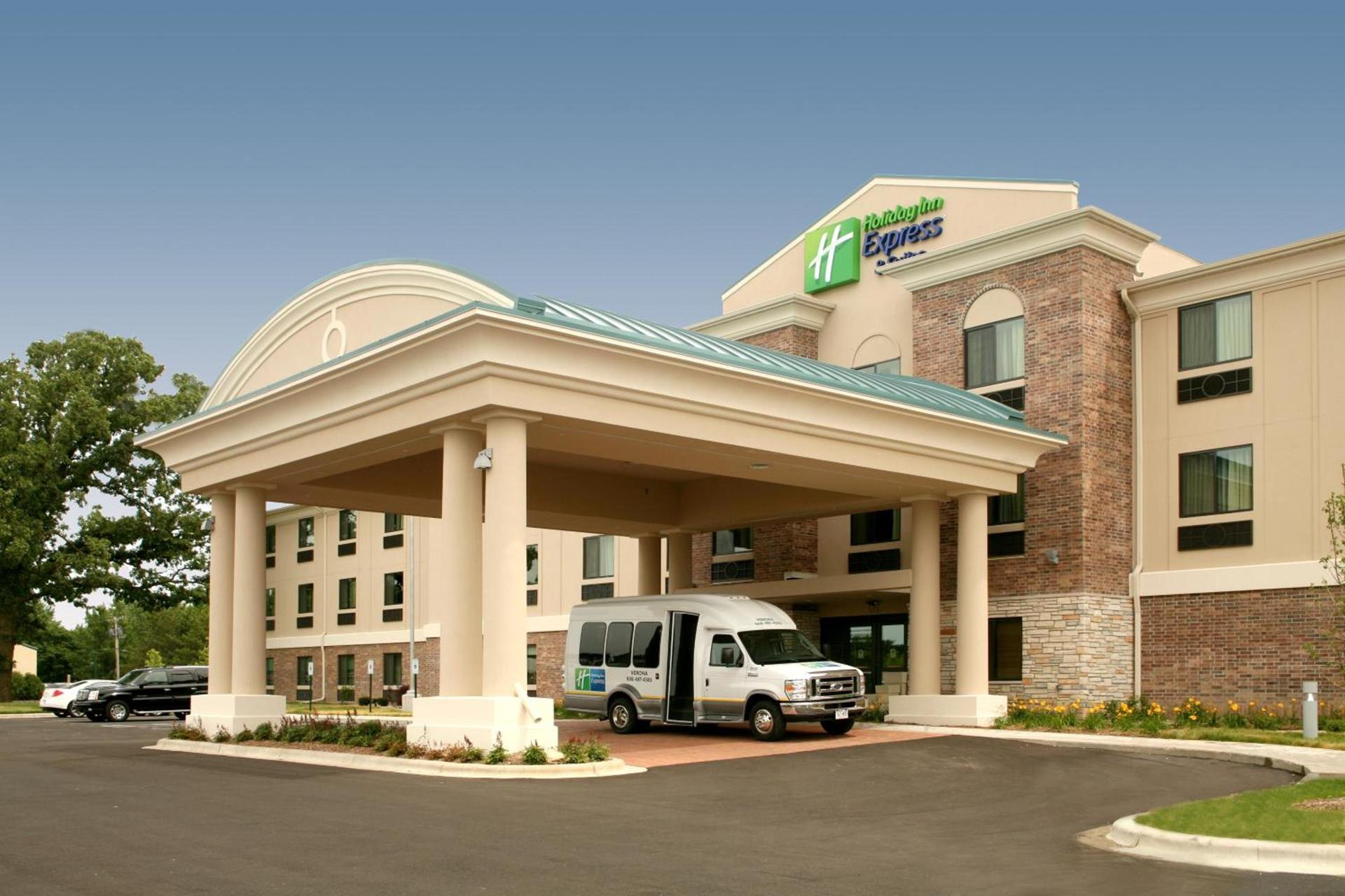 Holiday Inn Express & Suites Madison-Verona by IHG — hotel in Verona