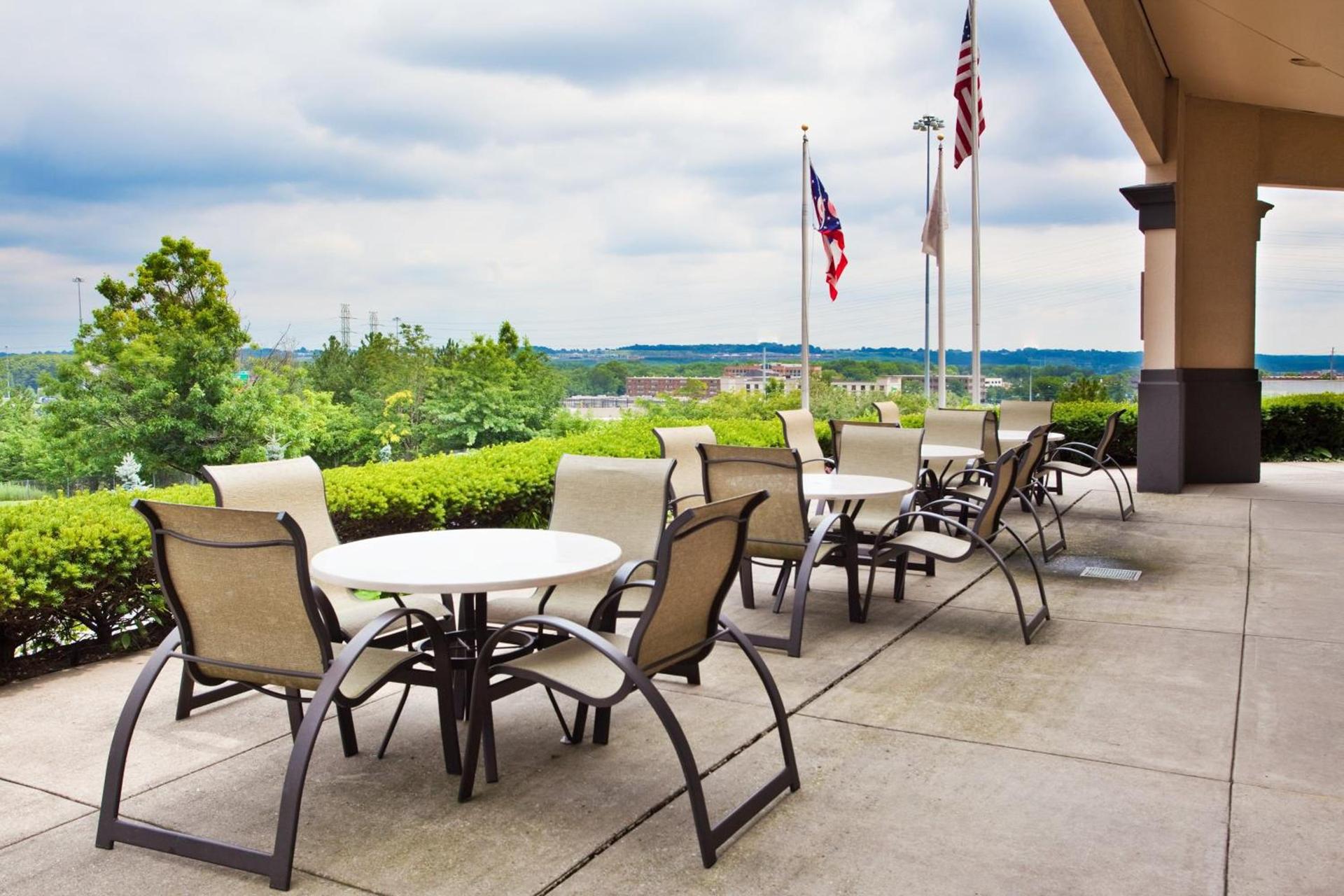 Ramada by Wyndham Cleveland Independence photo 16