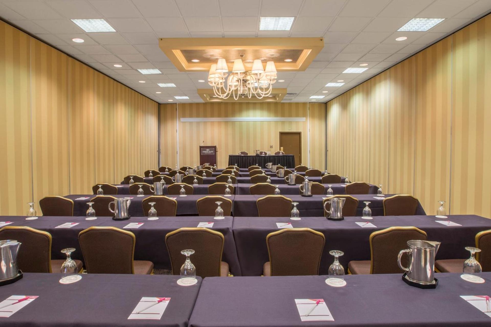 Ramada by Wyndham Cleveland Independence photo 19