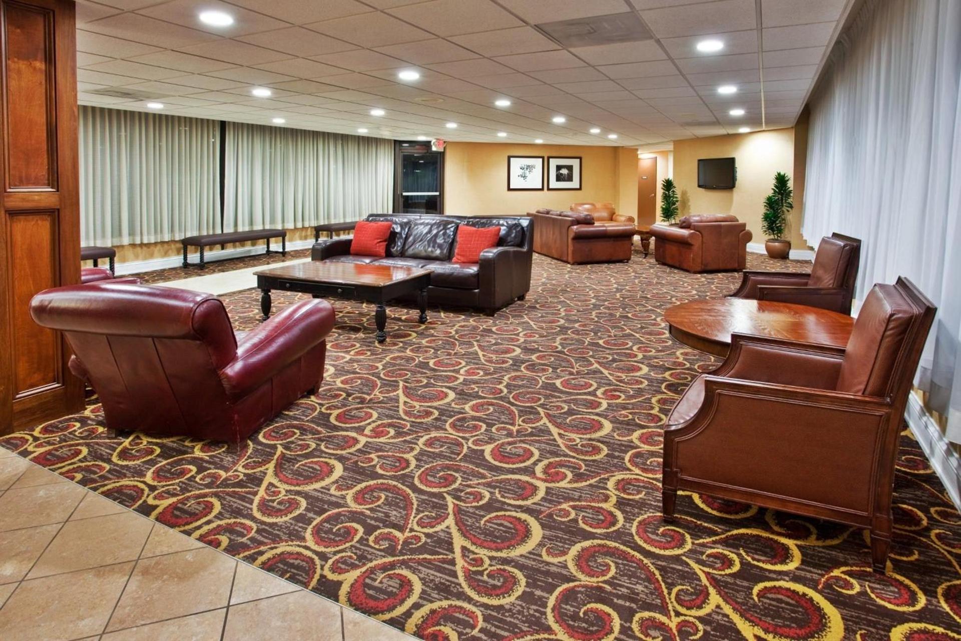 Ramada by Wyndham Cleveland Independence photo 18