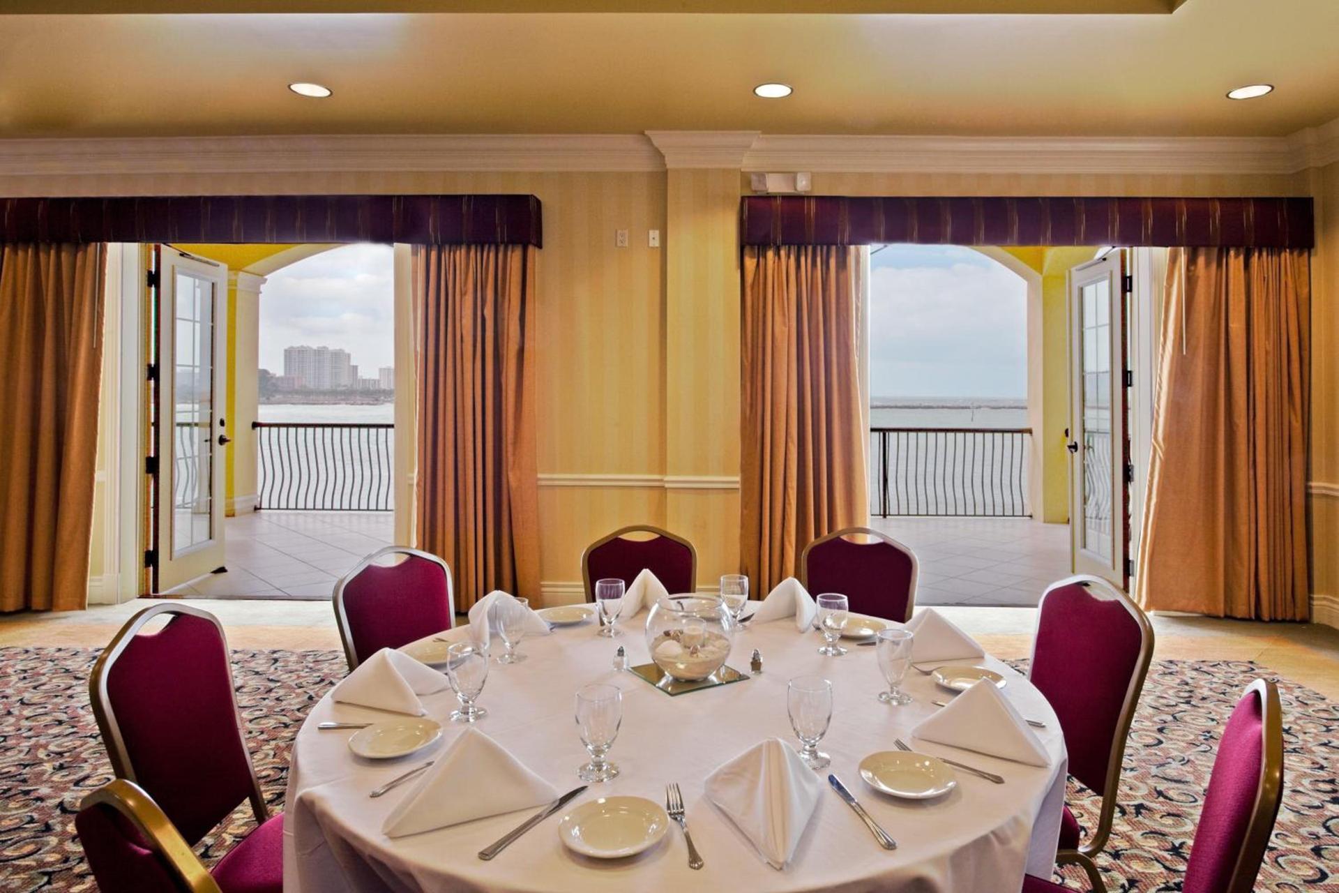 Holiday Inn & Suites Clearwater Beach by IHG photo 88