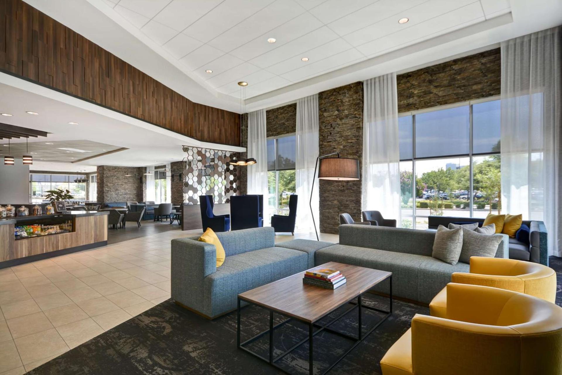 Hyatt Place Fresno photo 2