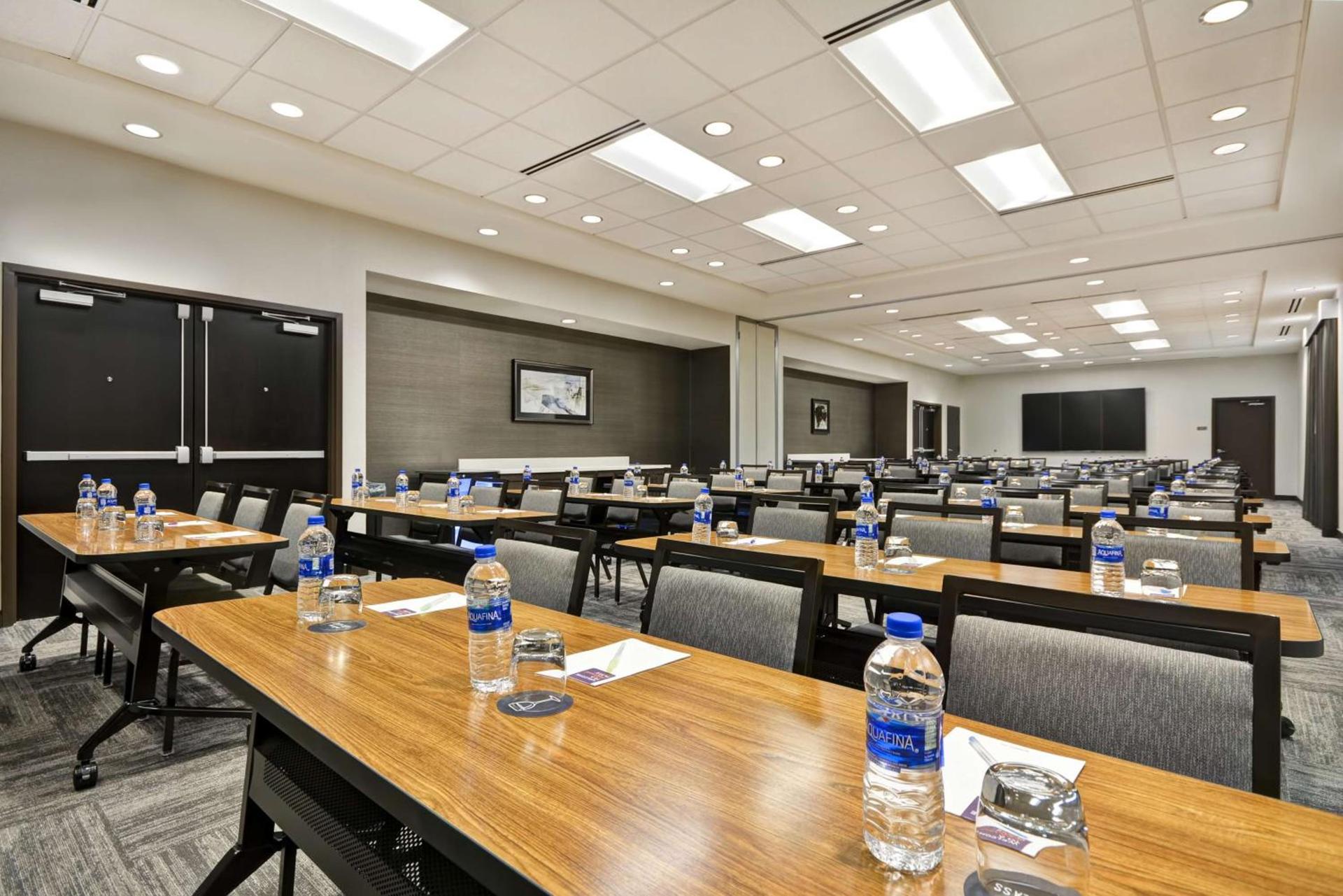 Hyatt Place Fresno photo 11