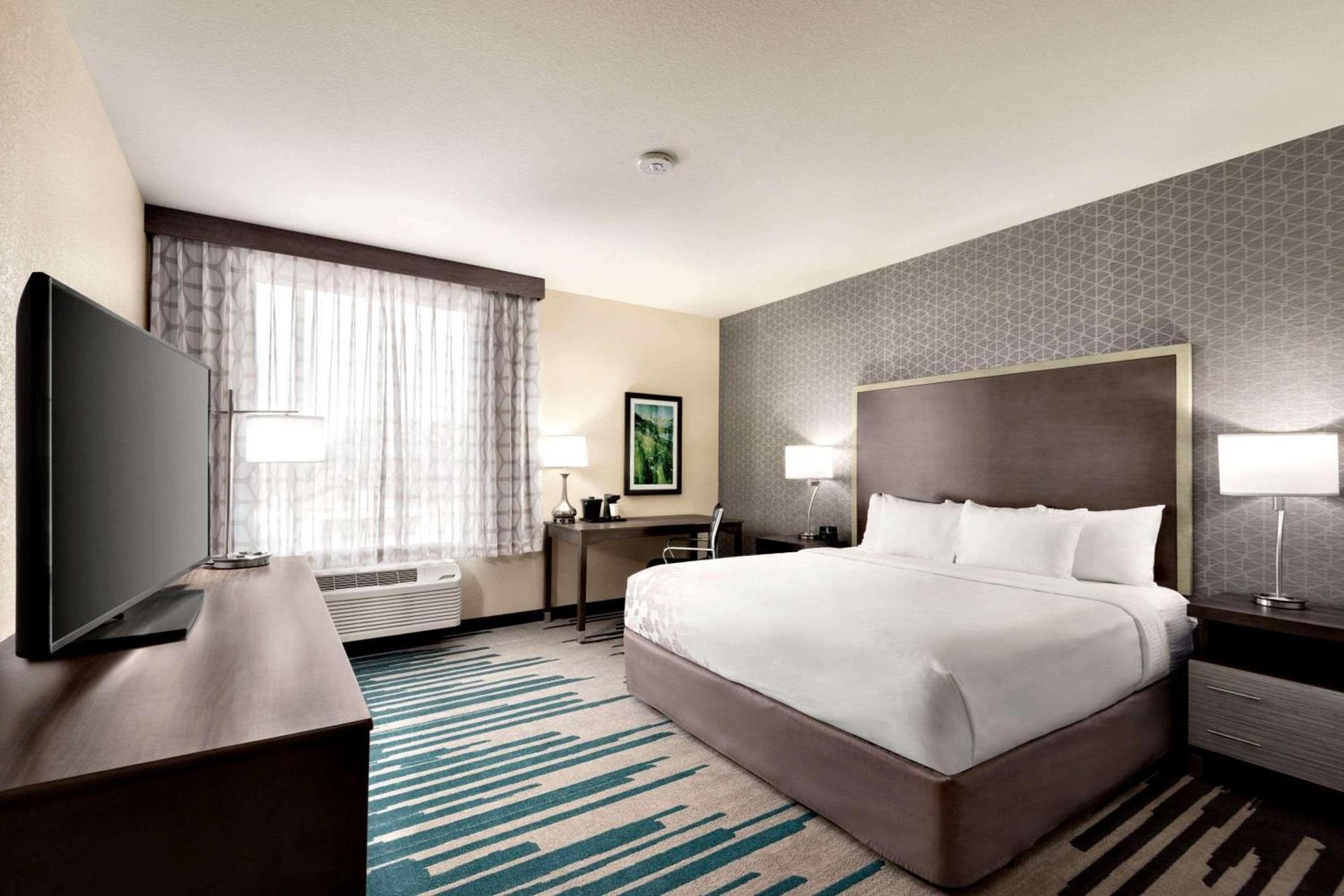 La Quinta by Wyndham Clovis CA photo 18