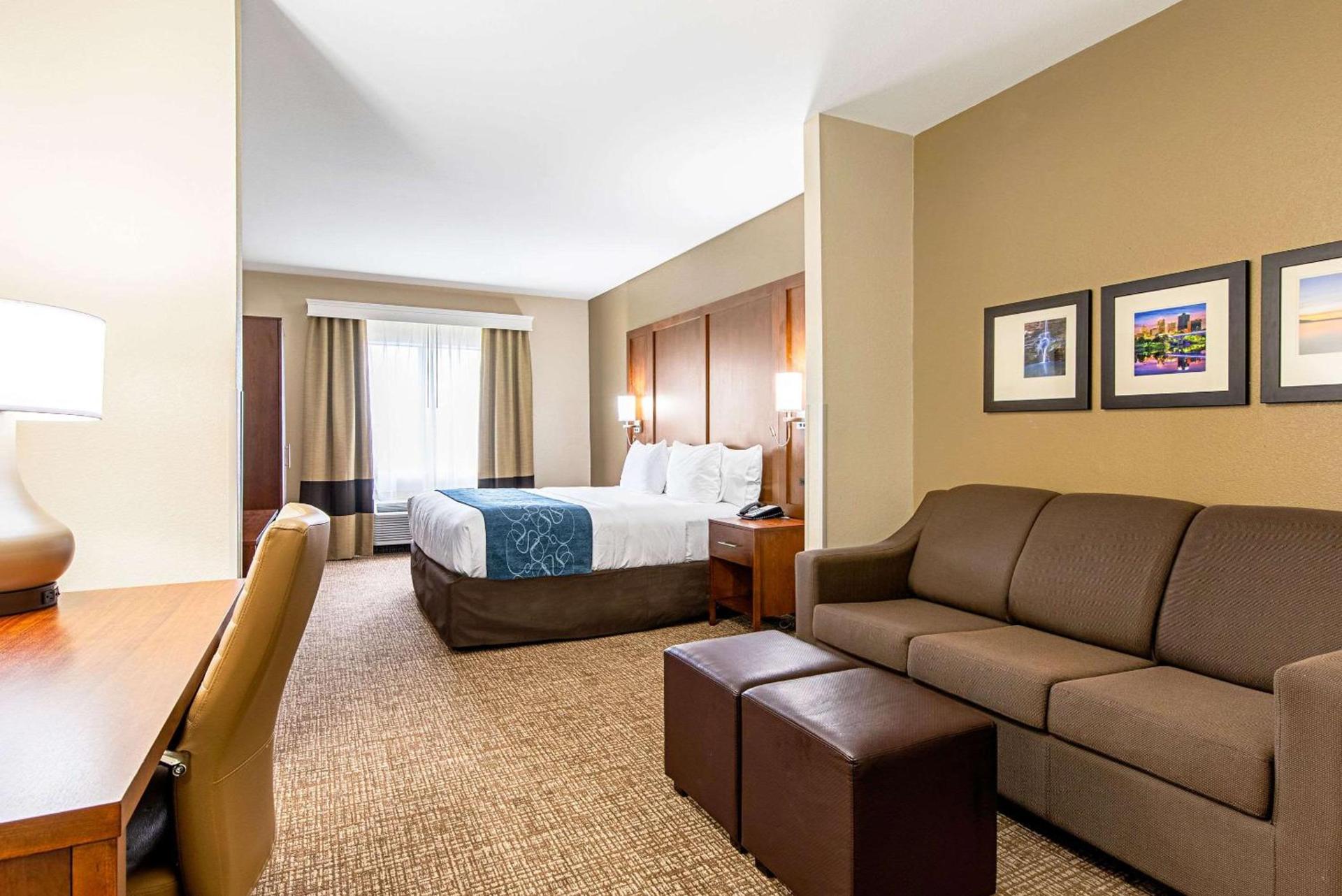 Comfort Inn & Suites Pine Bluff photo 12