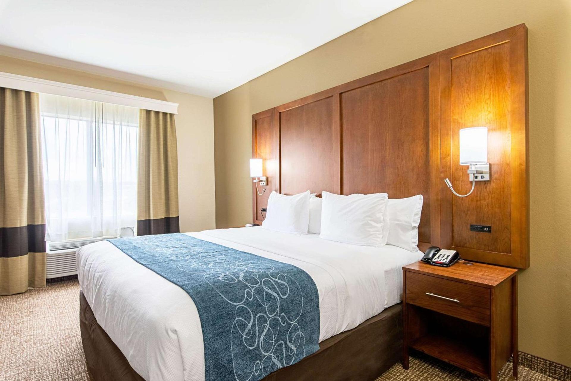 Comfort Inn & Suites Pine Bluff photo 13