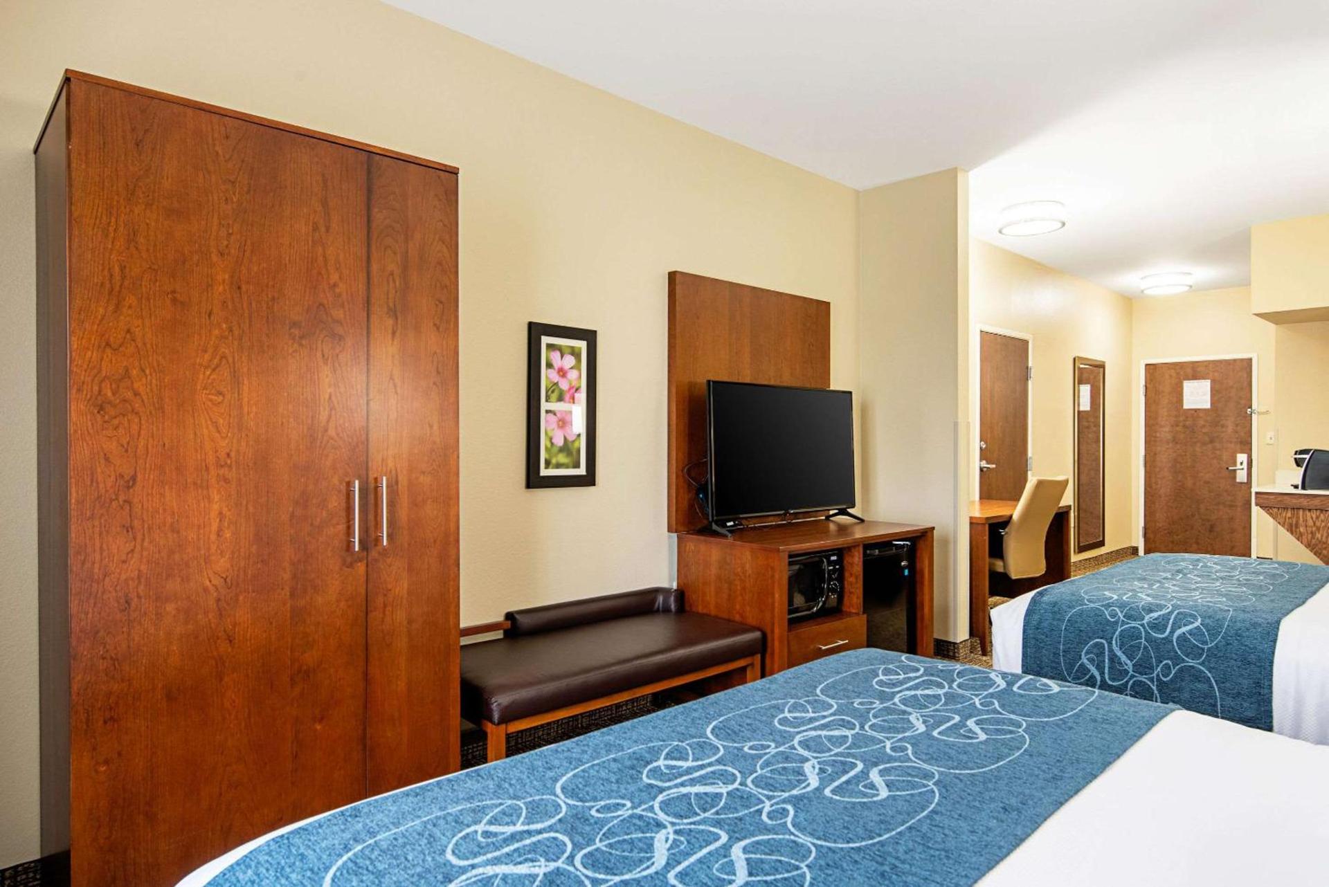 Comfort Inn & Suites Pine Bluff photo 15