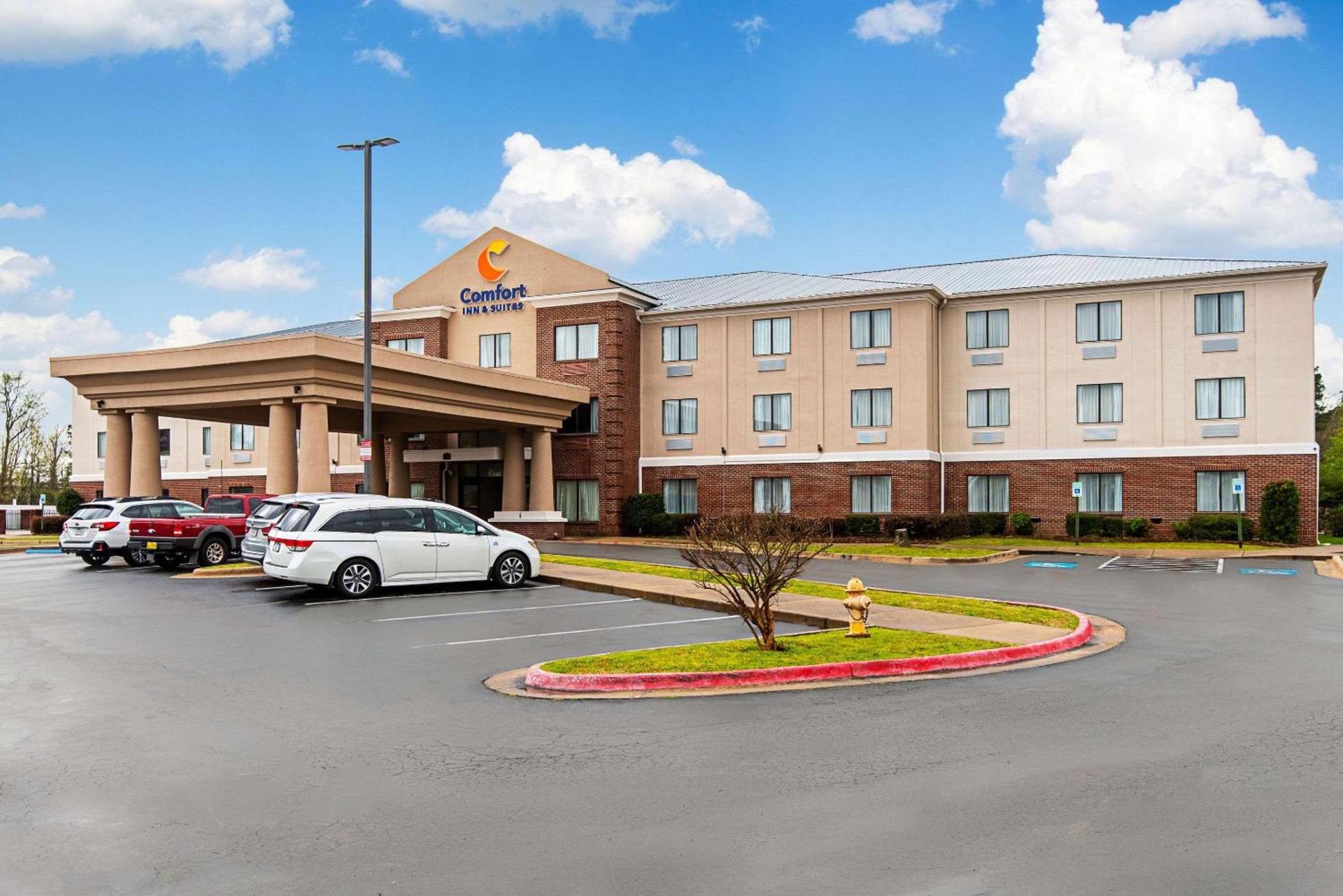 Comfort Inn & Suites Pine Bluff photo 2