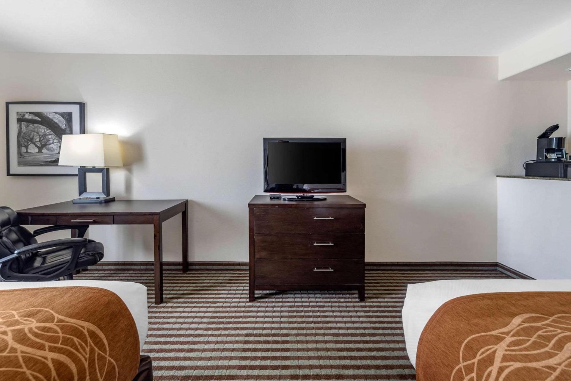 Comfort Inn & Suites Perry I-35 photo 8